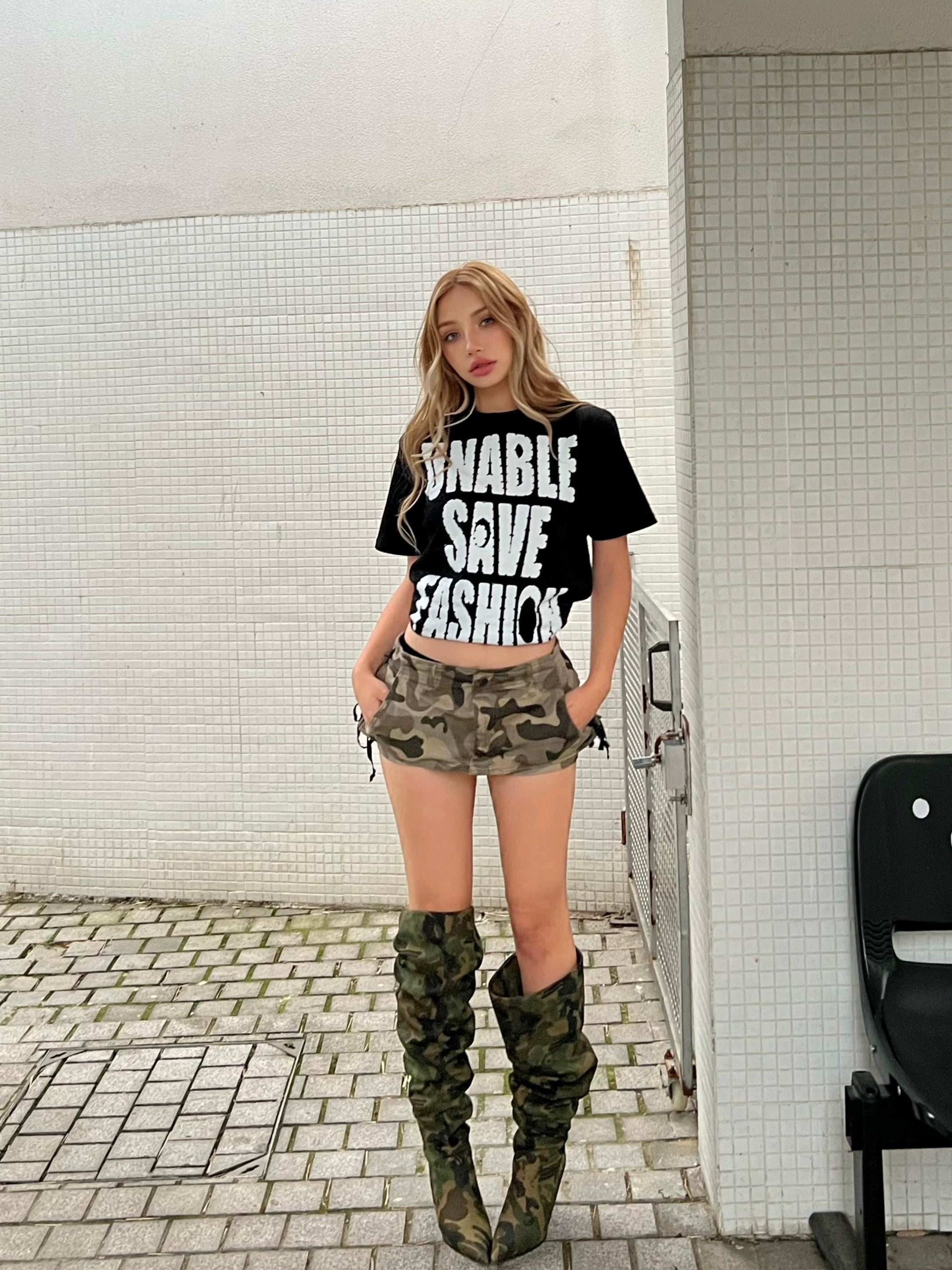 FASHION SLOGAN TEE