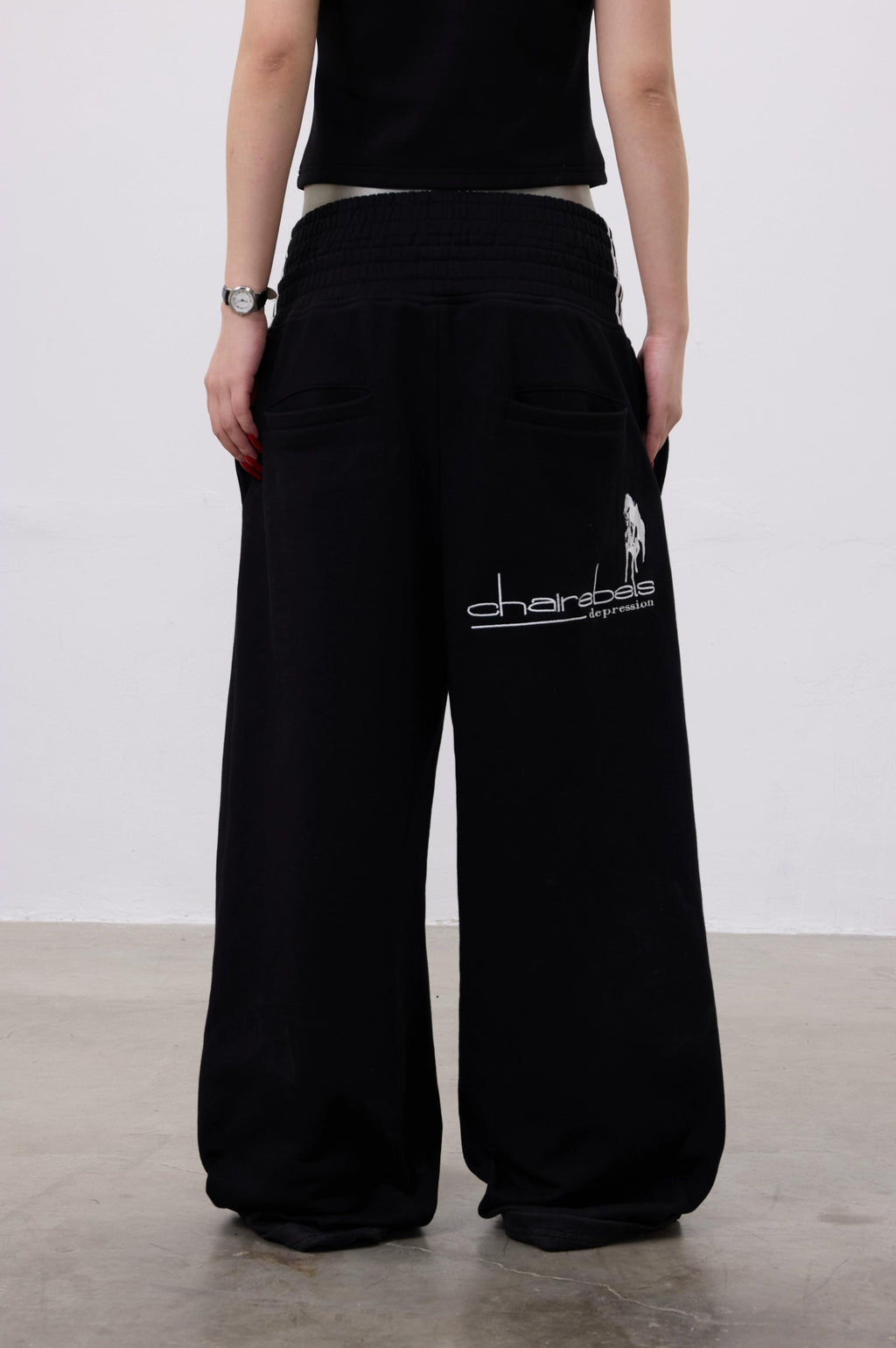 EMBROIDERED BAGGY PANTS