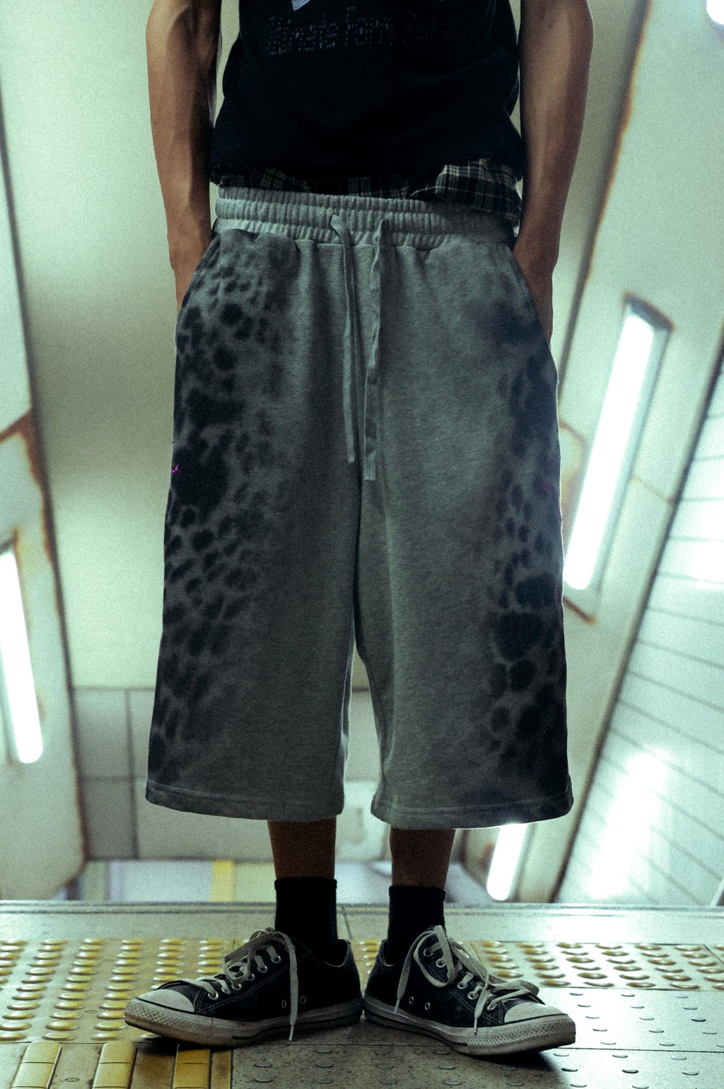 LEOPARD STAR SHORTS