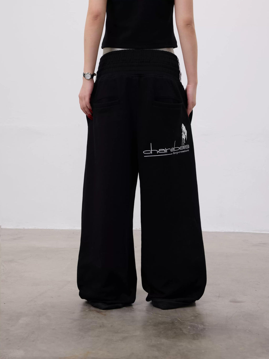 EMBROIDERED BAGGY PANTS