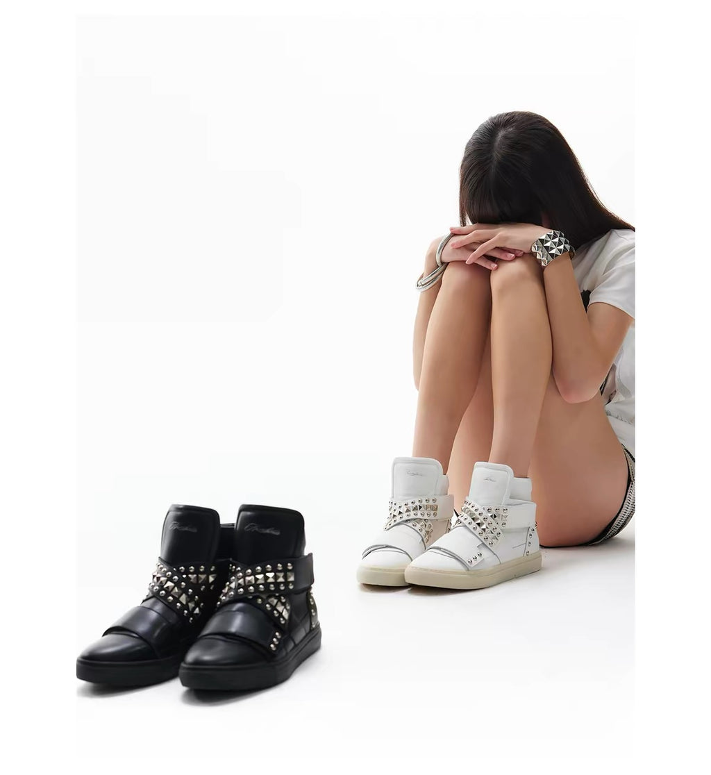 HIGH-TOP STUDDED SNEAKERS