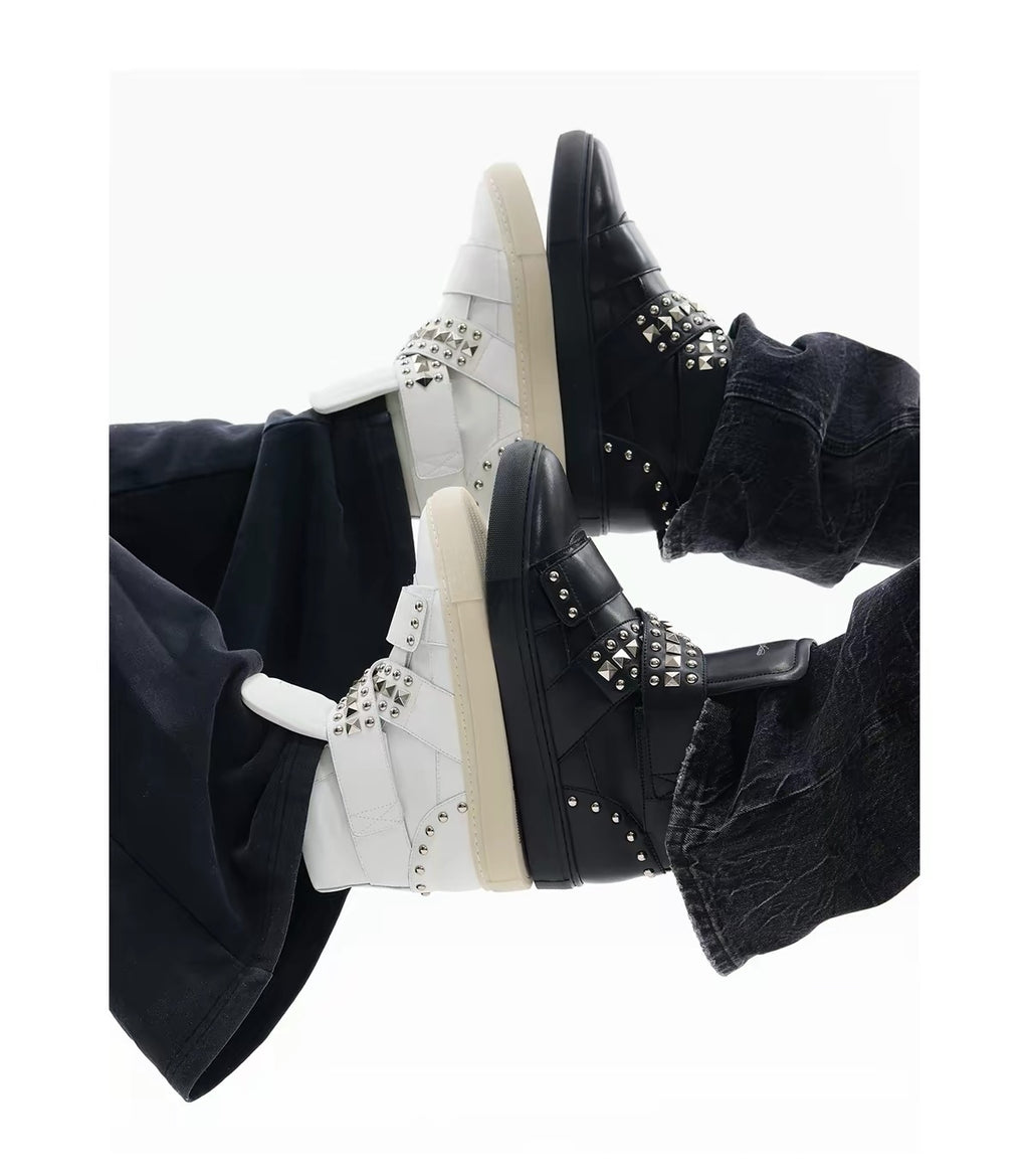 HIGH-TOP STUDDED SNEAKERS