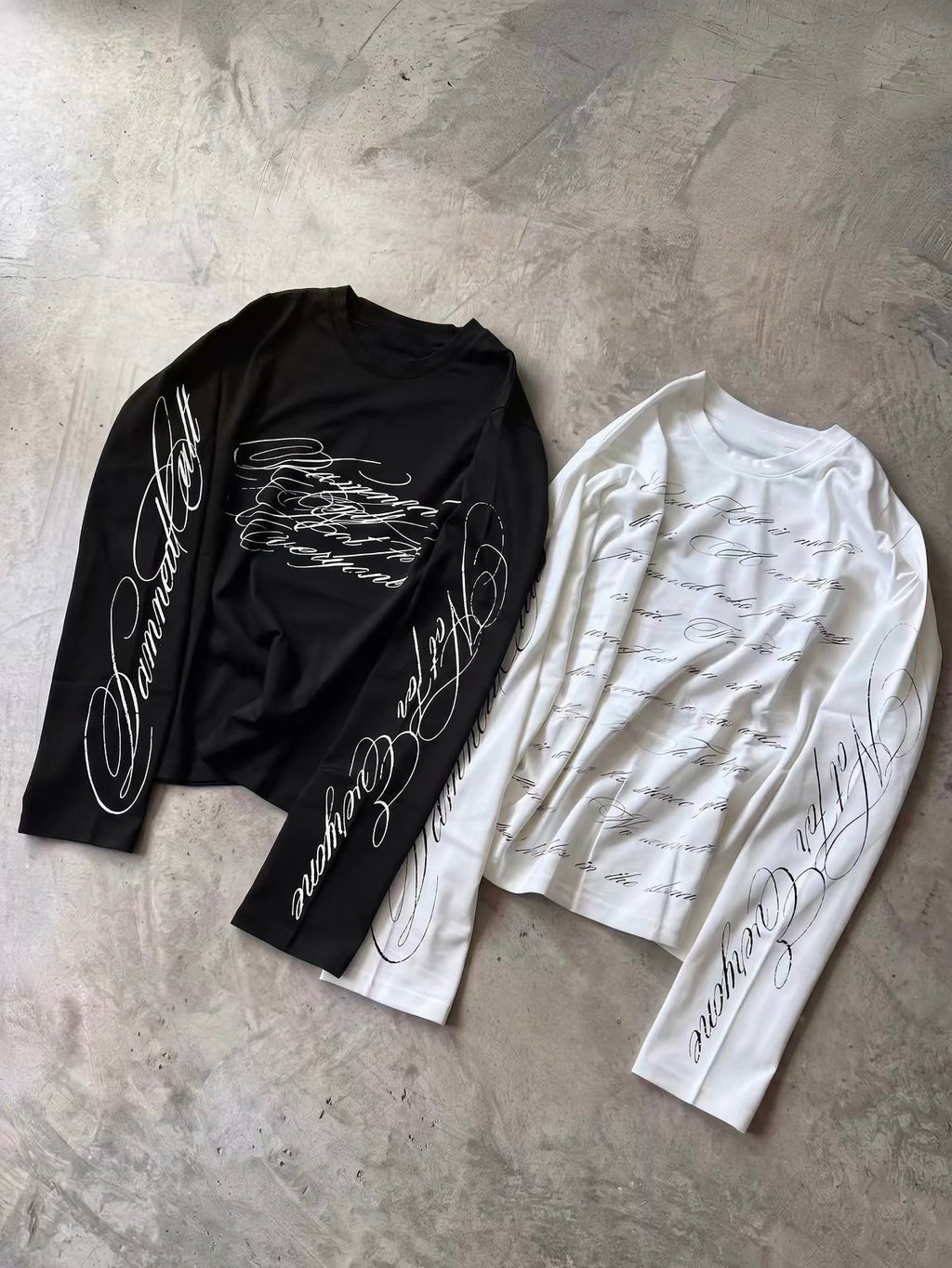 SCRIPT TYPOGRAPHY LONG SLEEVE TEE