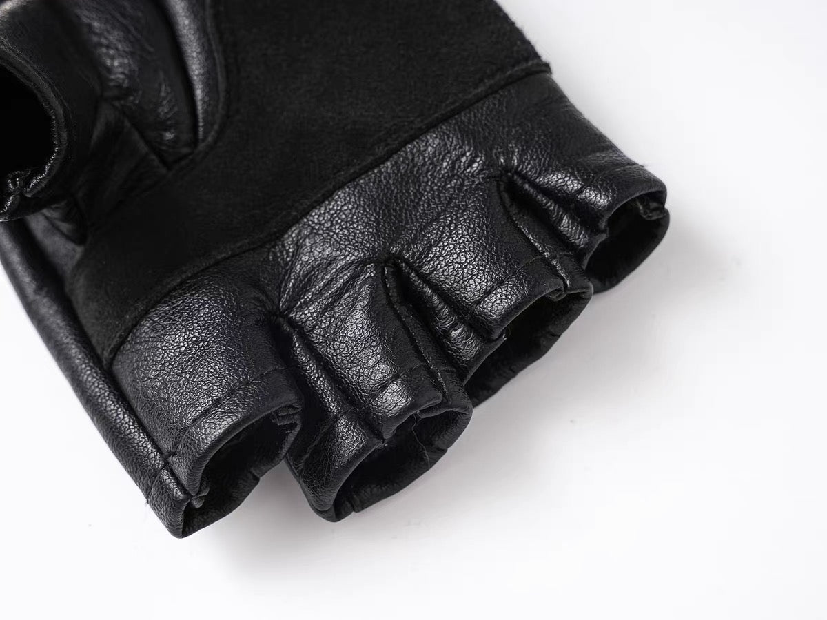 STUDDED FINGERLESS GLOVES
