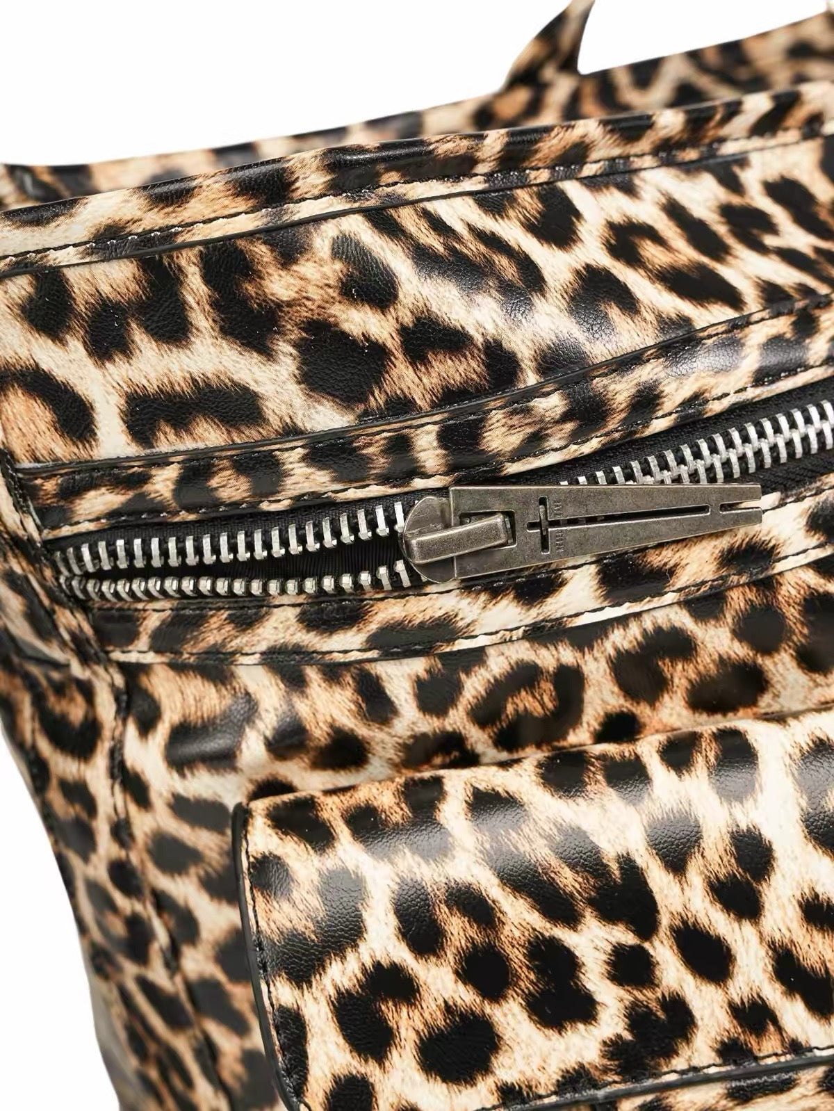LEOPARD CROSS CARGO BAG