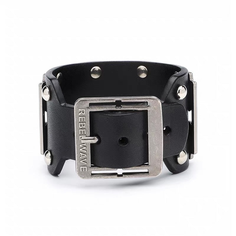 METAL CROSS LEATHER BRACELET