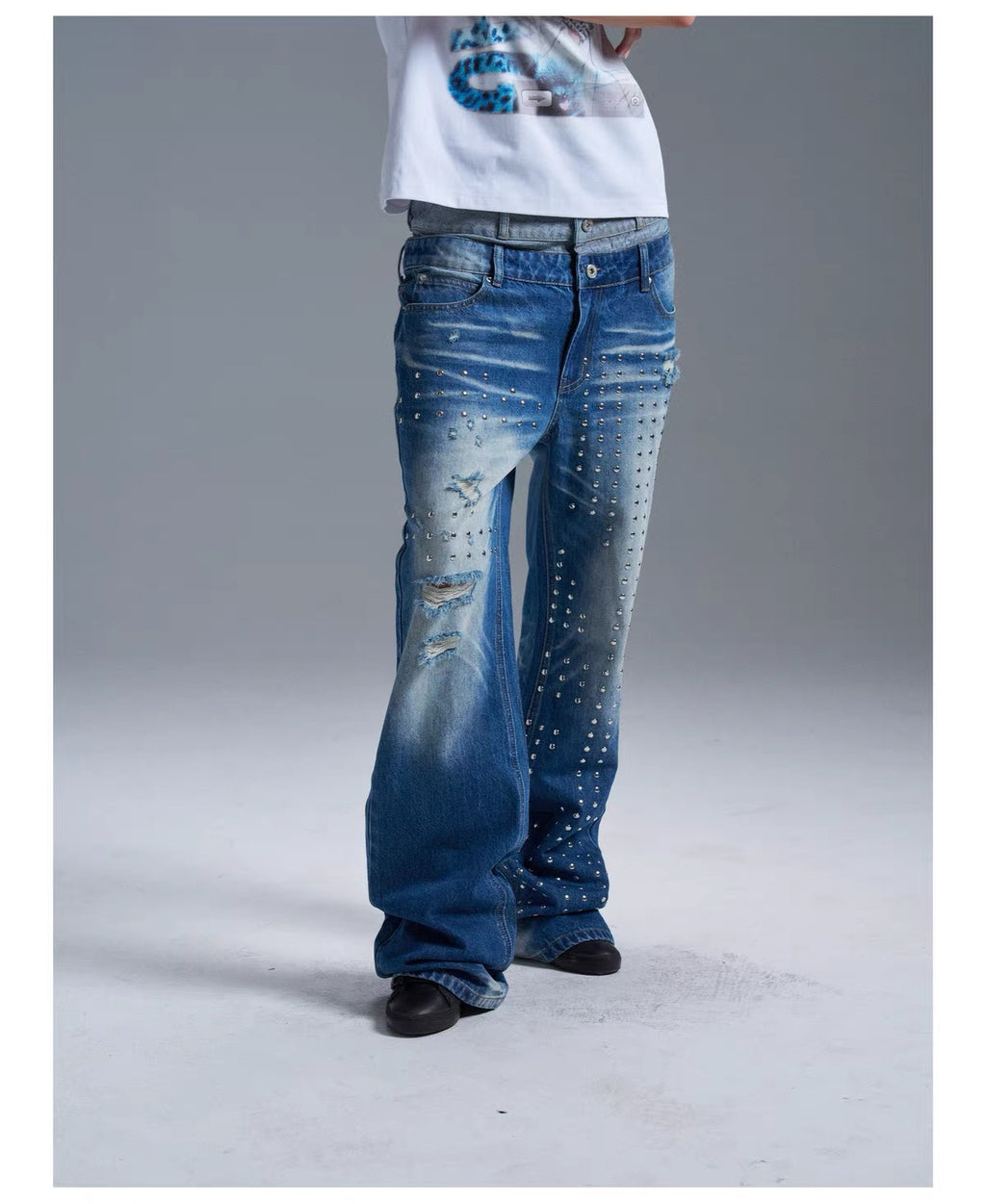 RIVETED RHINESTONE FLARED JEANS