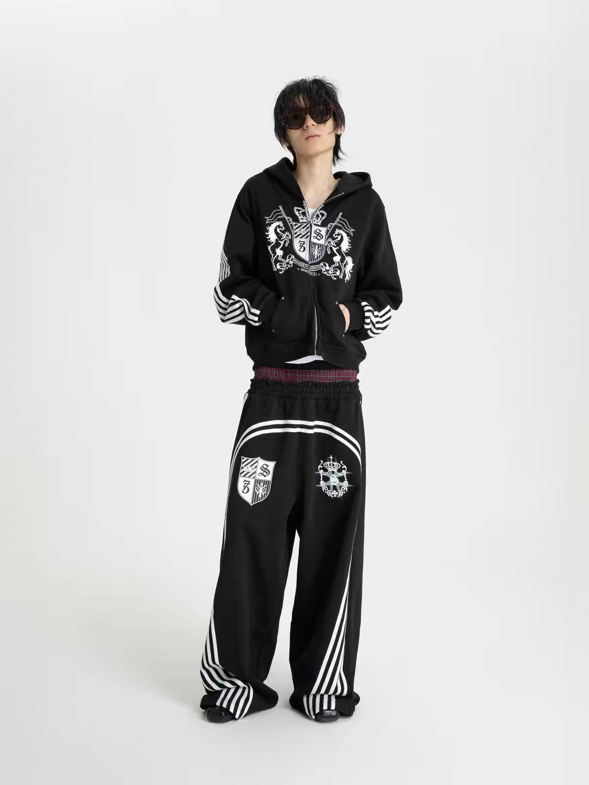 CREST STRIPE  HOODIE