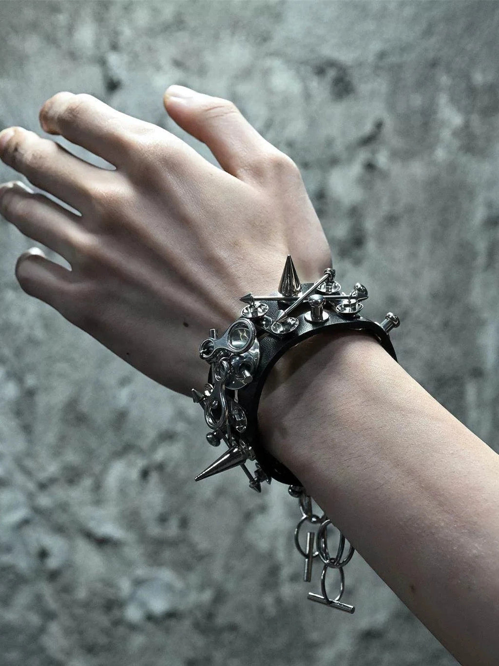 HEAVY DUTY BRACELET