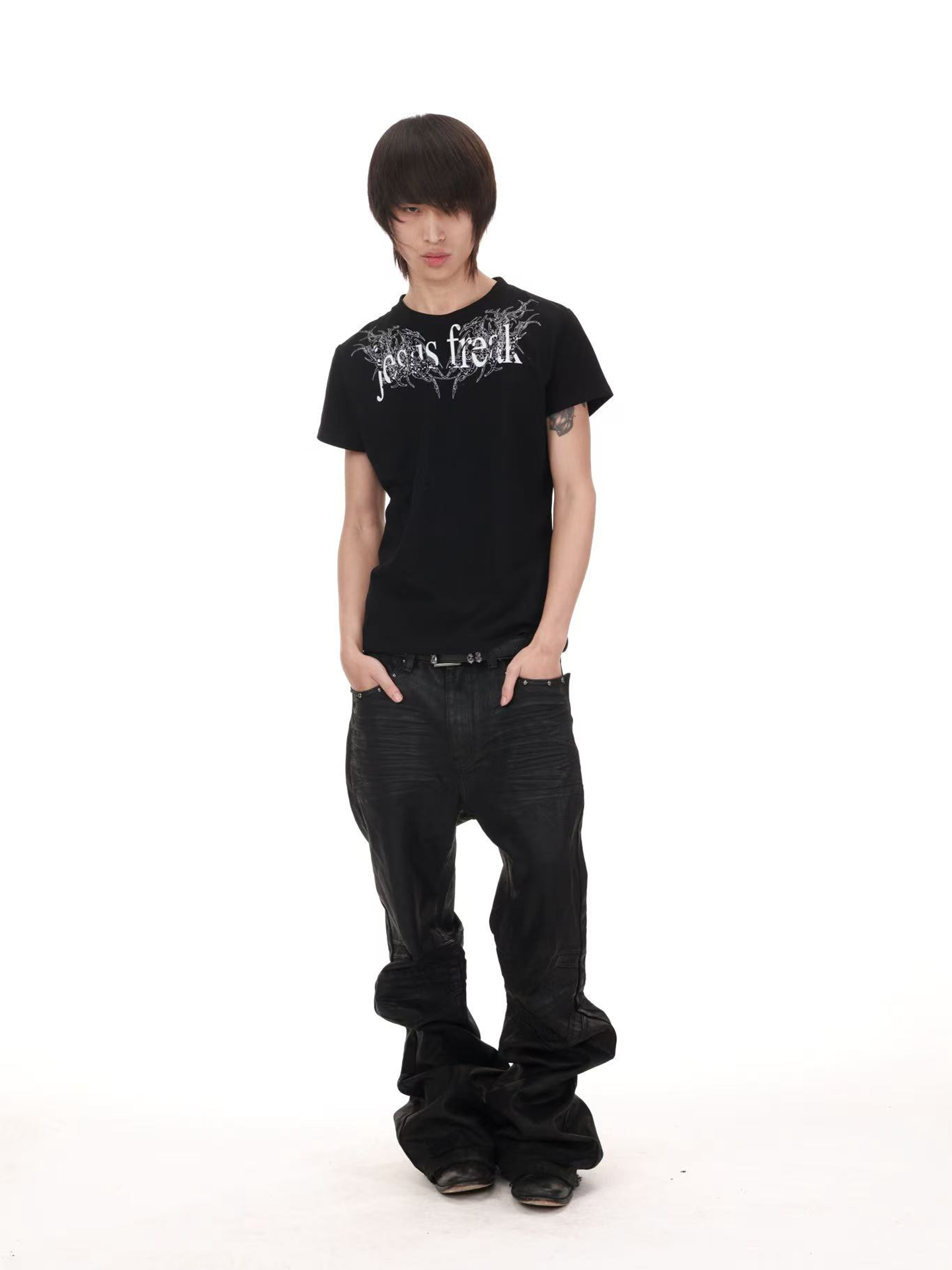 THORN GOTHIC SLOGAN T-SHIRT