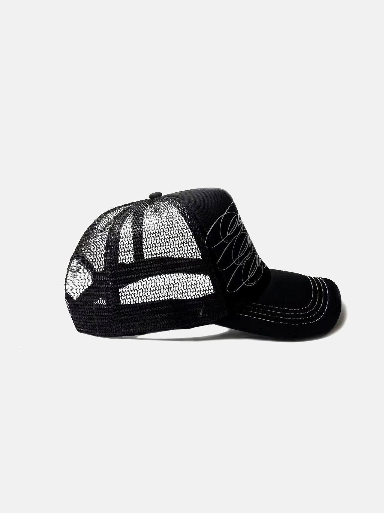 BLACK PRINT TRUCKER HAT
