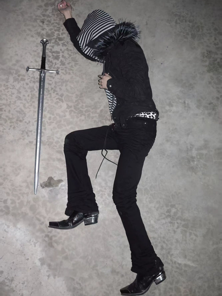 DISTRESSED SLIM STRAIGHT JEANS