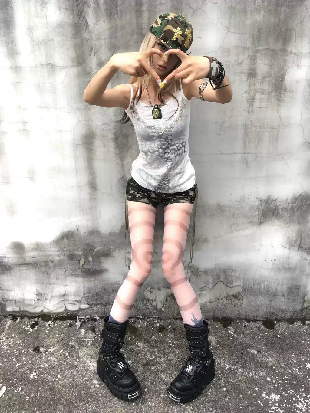 SPIRAL DISTORTION TIGHTS