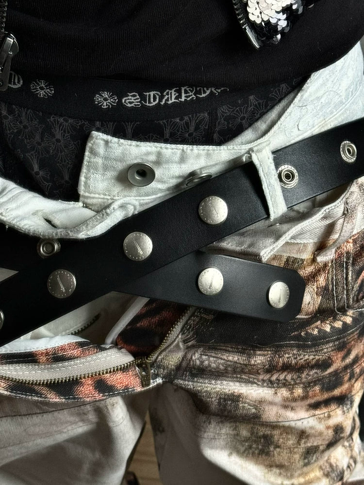 STUDDED BUCKLE LEATHER BELT