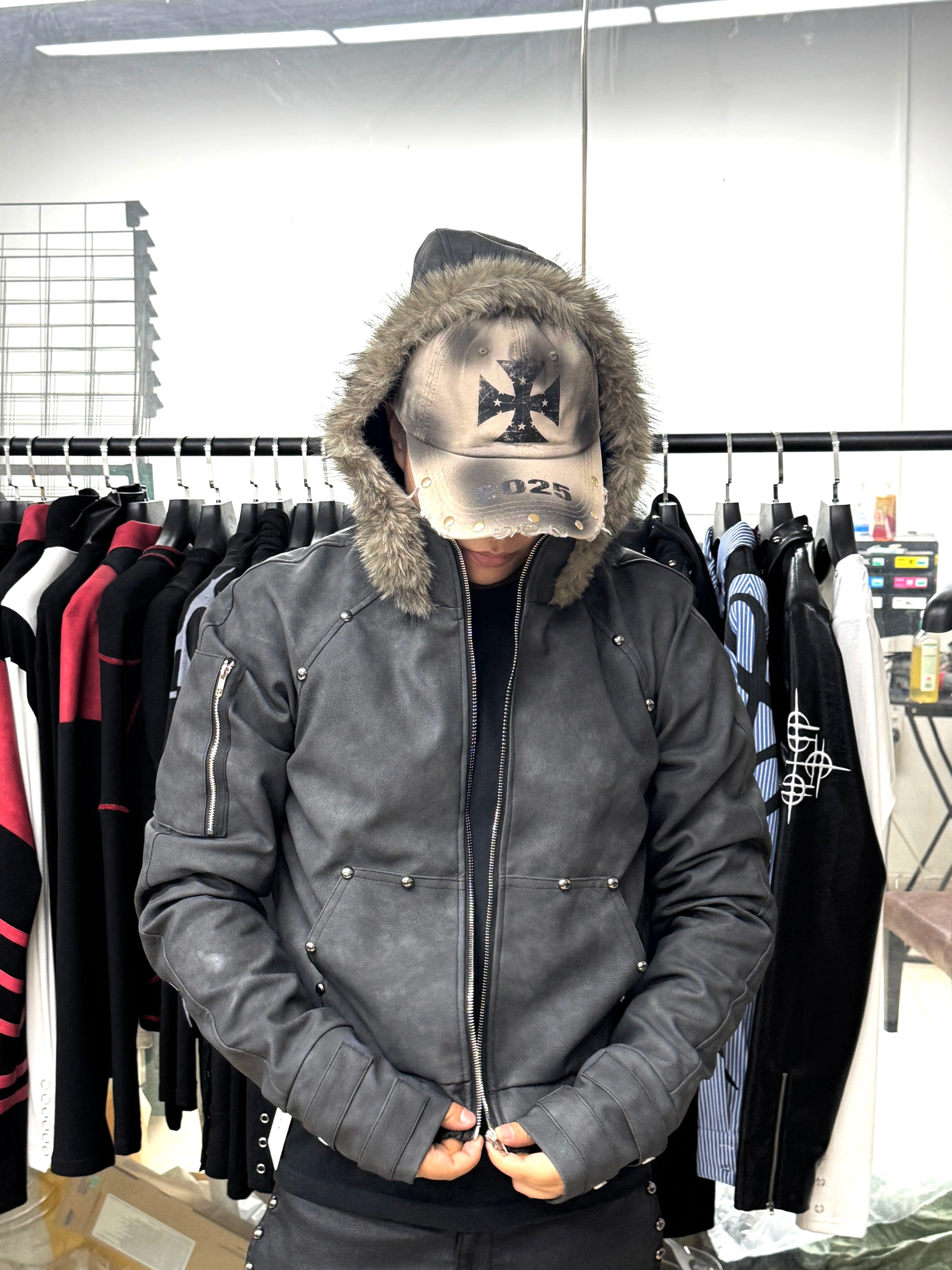 VINTAGE PUNK RIVET CAP