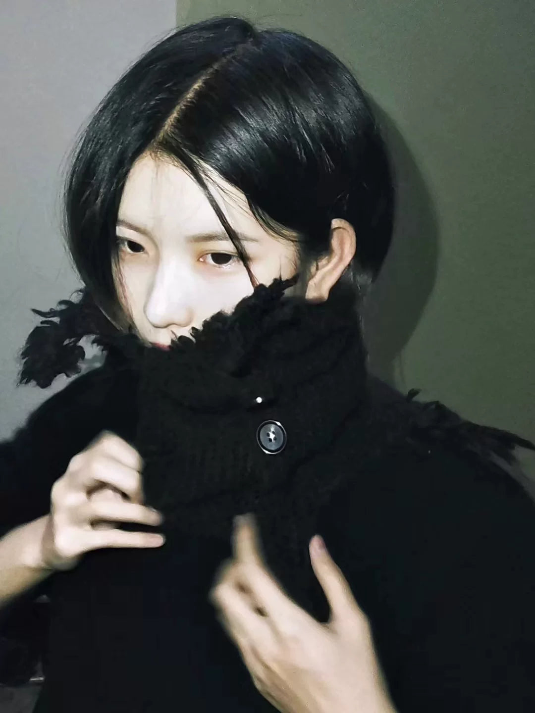 THICK KNITTED WOOL SCARF