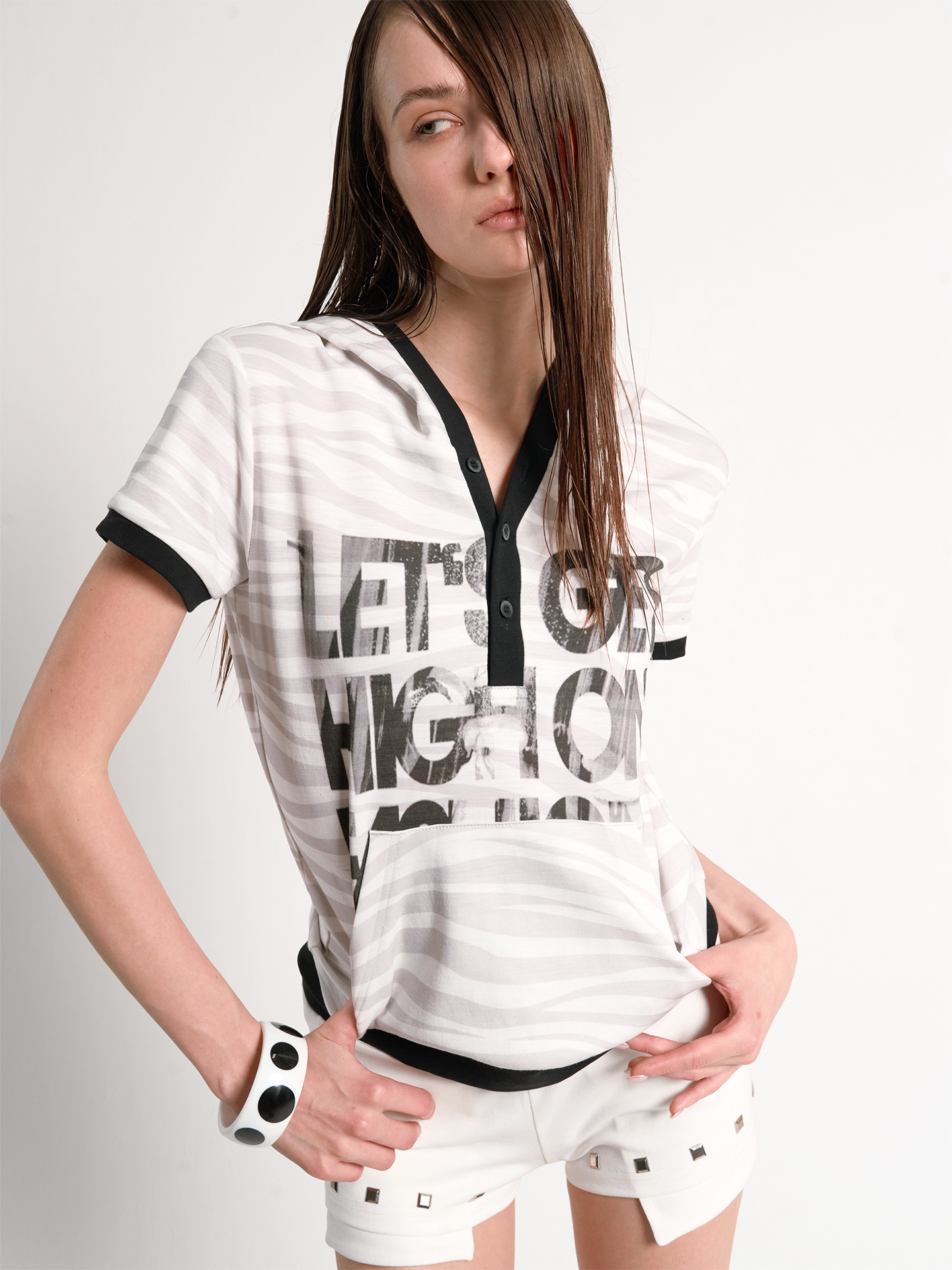 HOODED TIGER STRIPE TEE