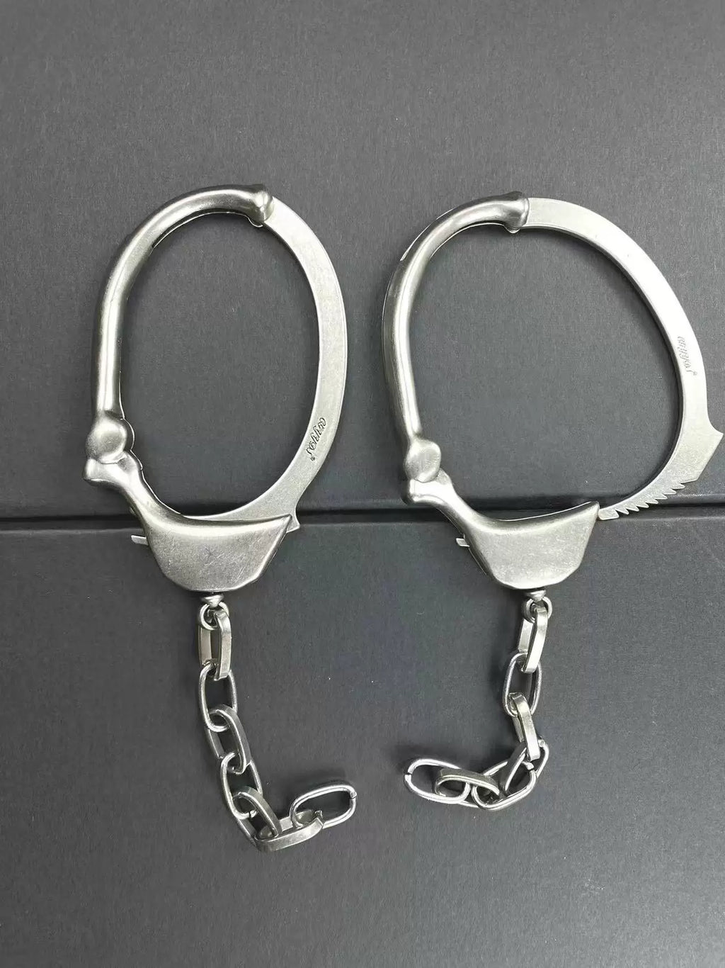HANDCUFF CHAIN