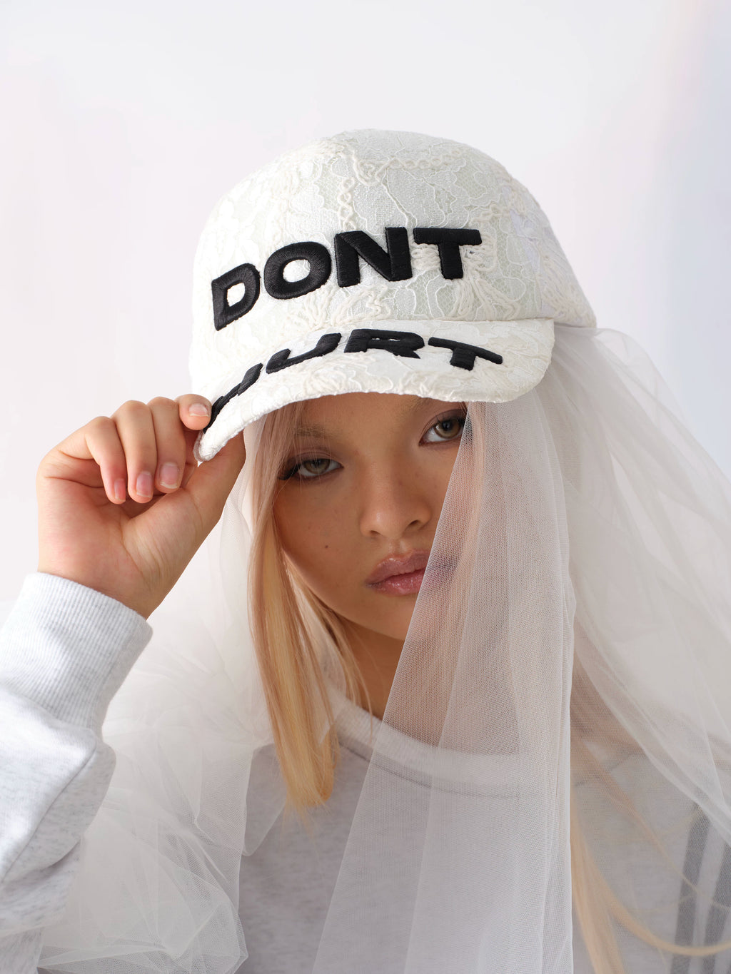 EMBROIDERED LACE BASEBALL CAP