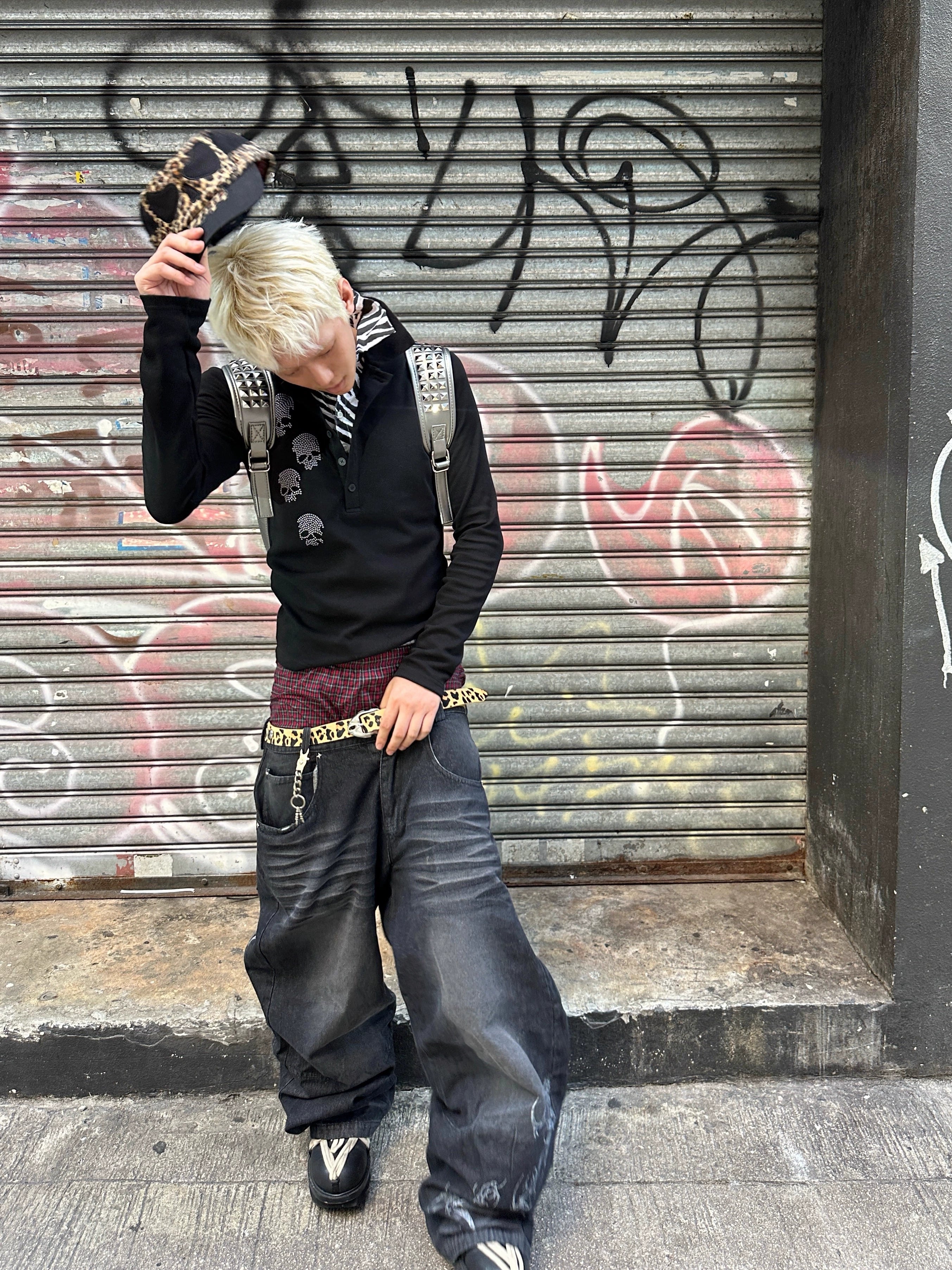 SKULL STRIPE SWEATER