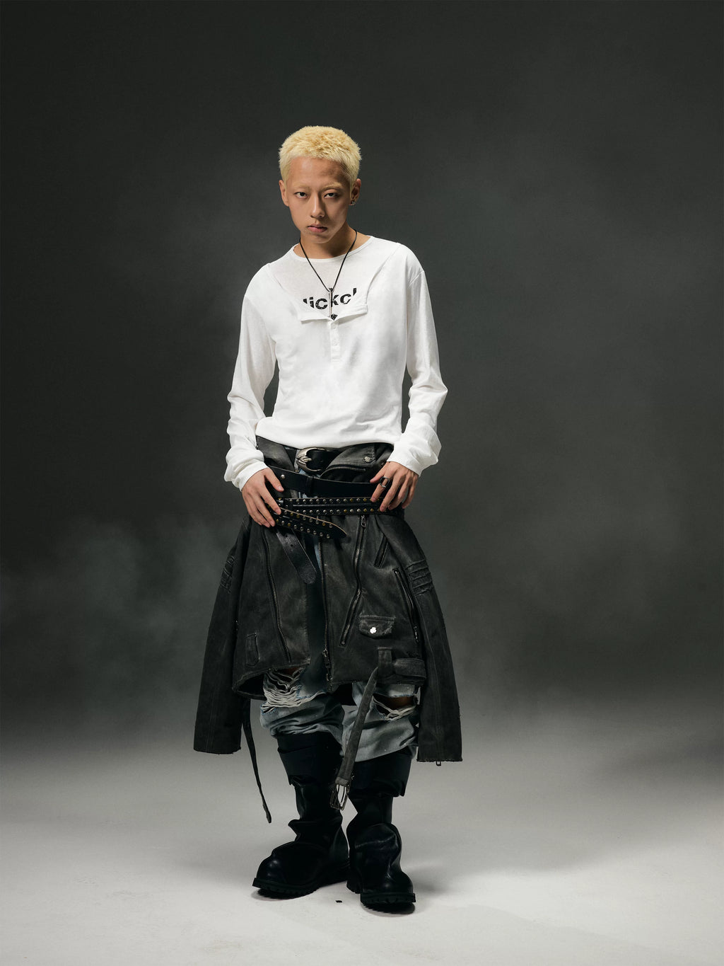 DOUBLE-LAYERED LONG SLEEVE T-SHIRT