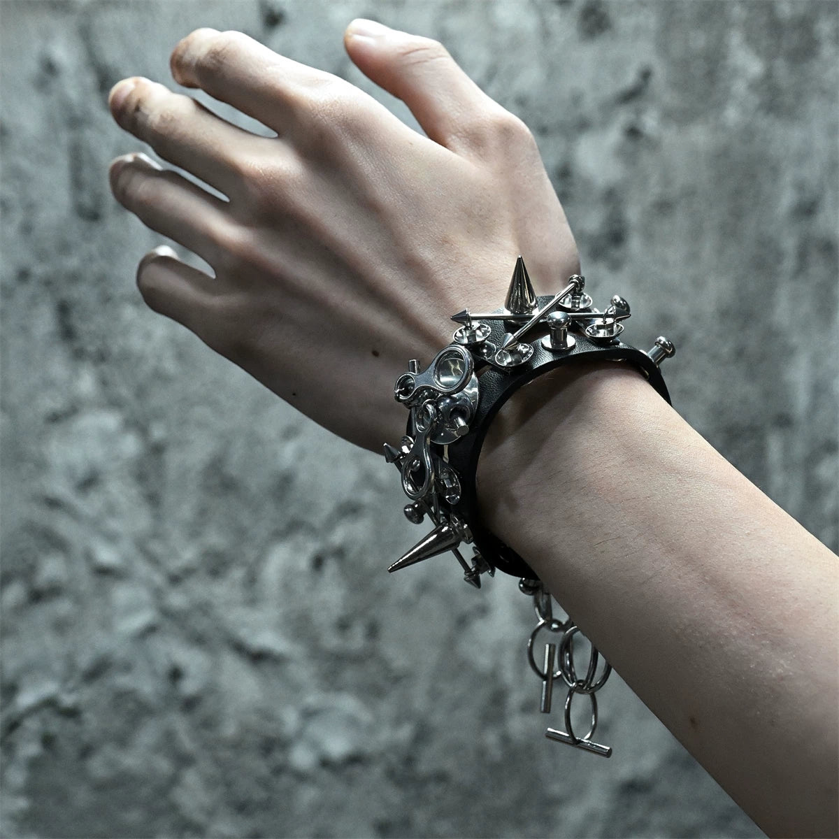 HEAVY DUTY BRACELET