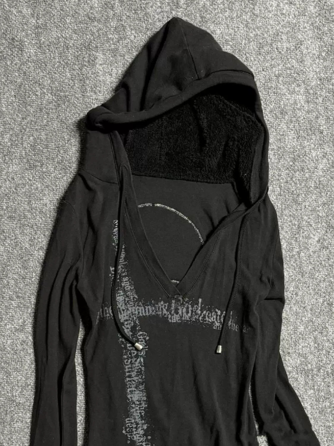 GOTHIC VINTAGE HOODED SWEATSHIRT