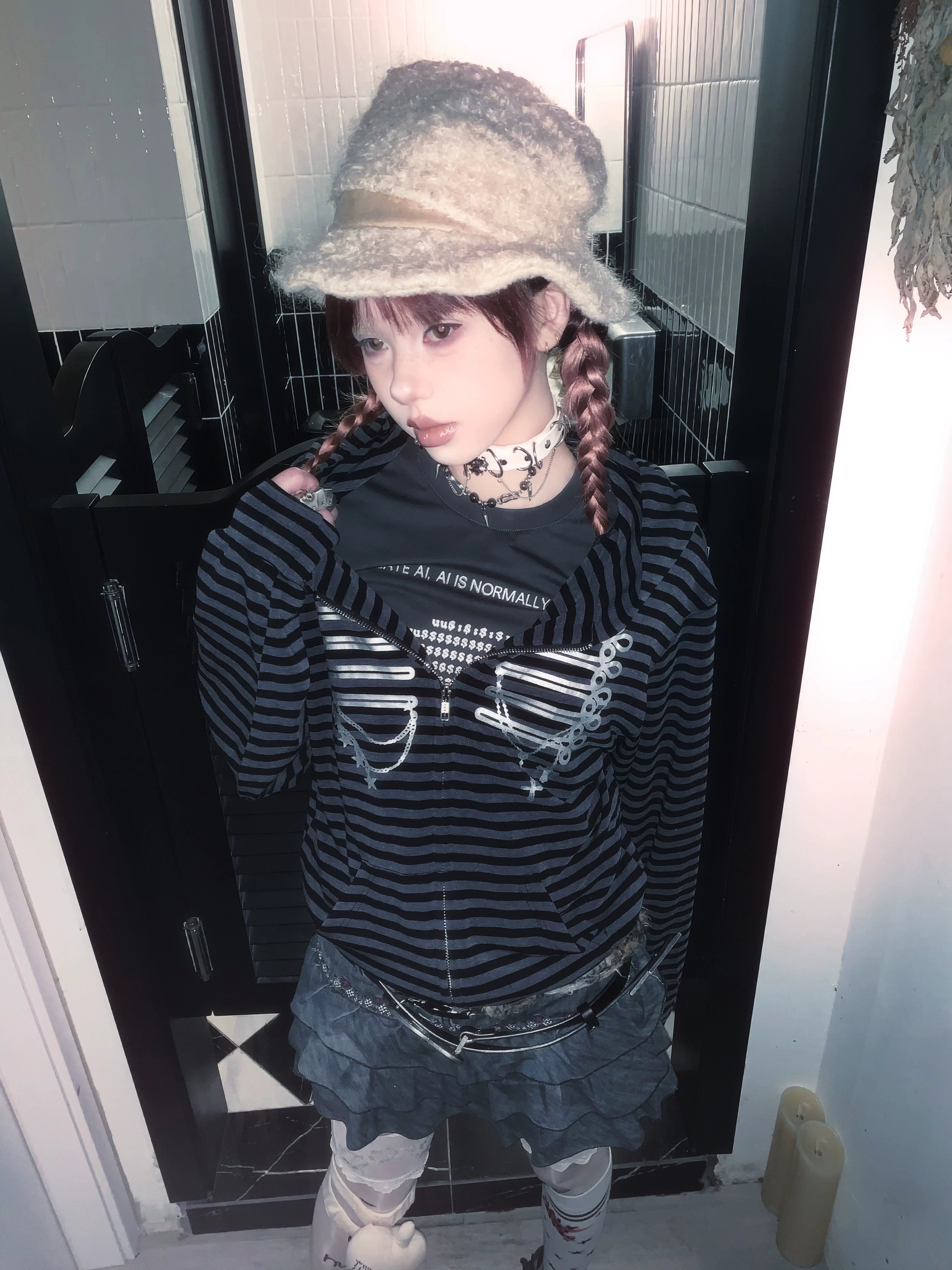 STRIPED SILVER ZIPPER BLOUSE