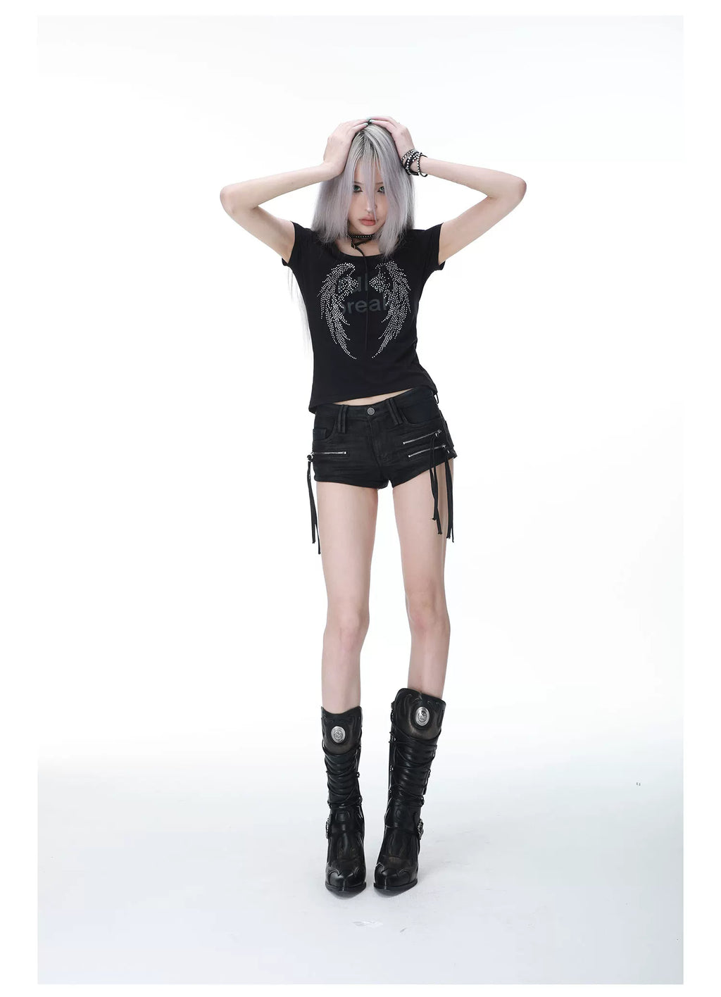 FRINGE WAXED DENIM HOT PANTS