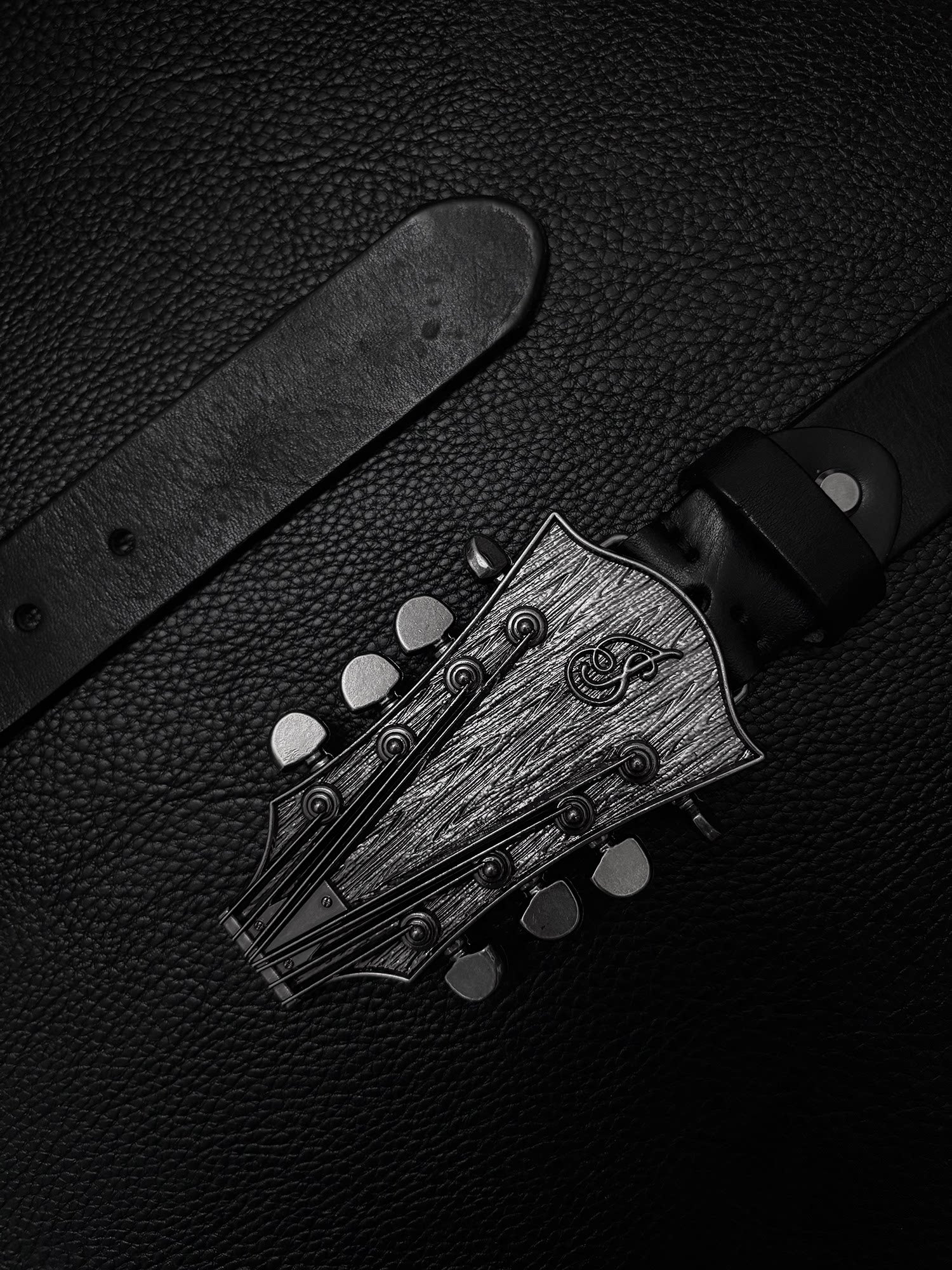 VINTAGE GUITAR BELT