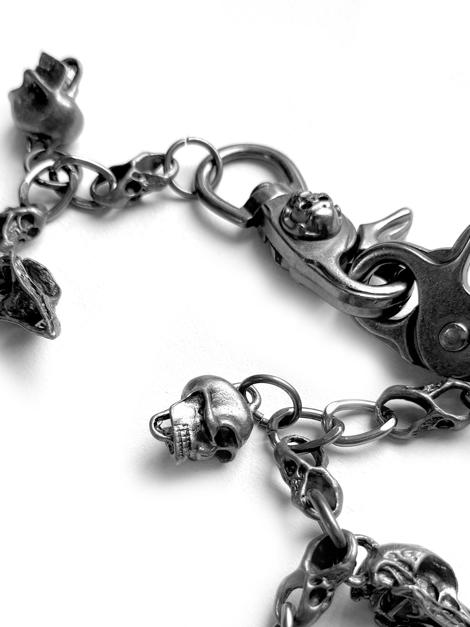 BONE MODEL TROUSER CHAIN