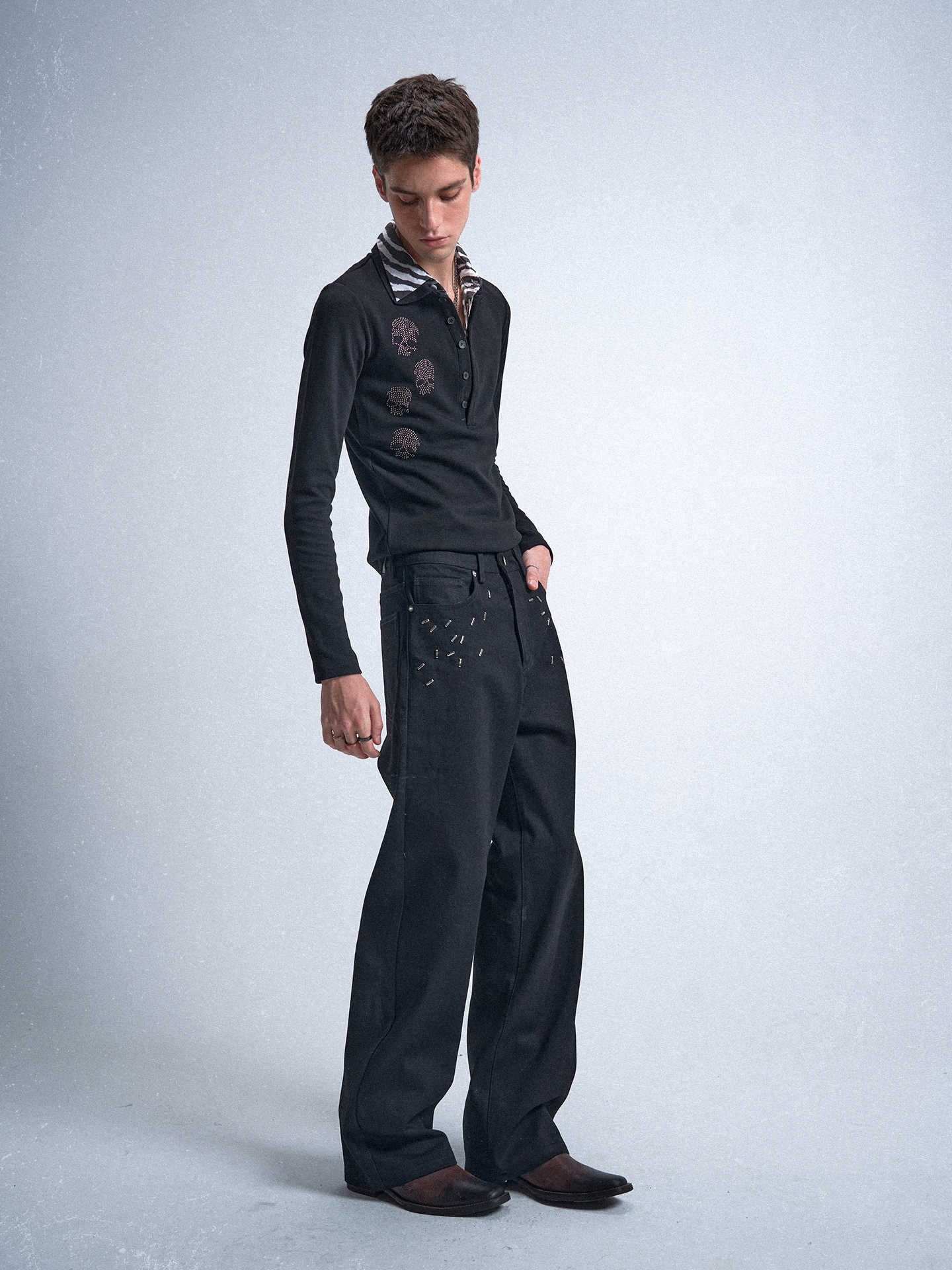 SKULL STRIPE SWEATER