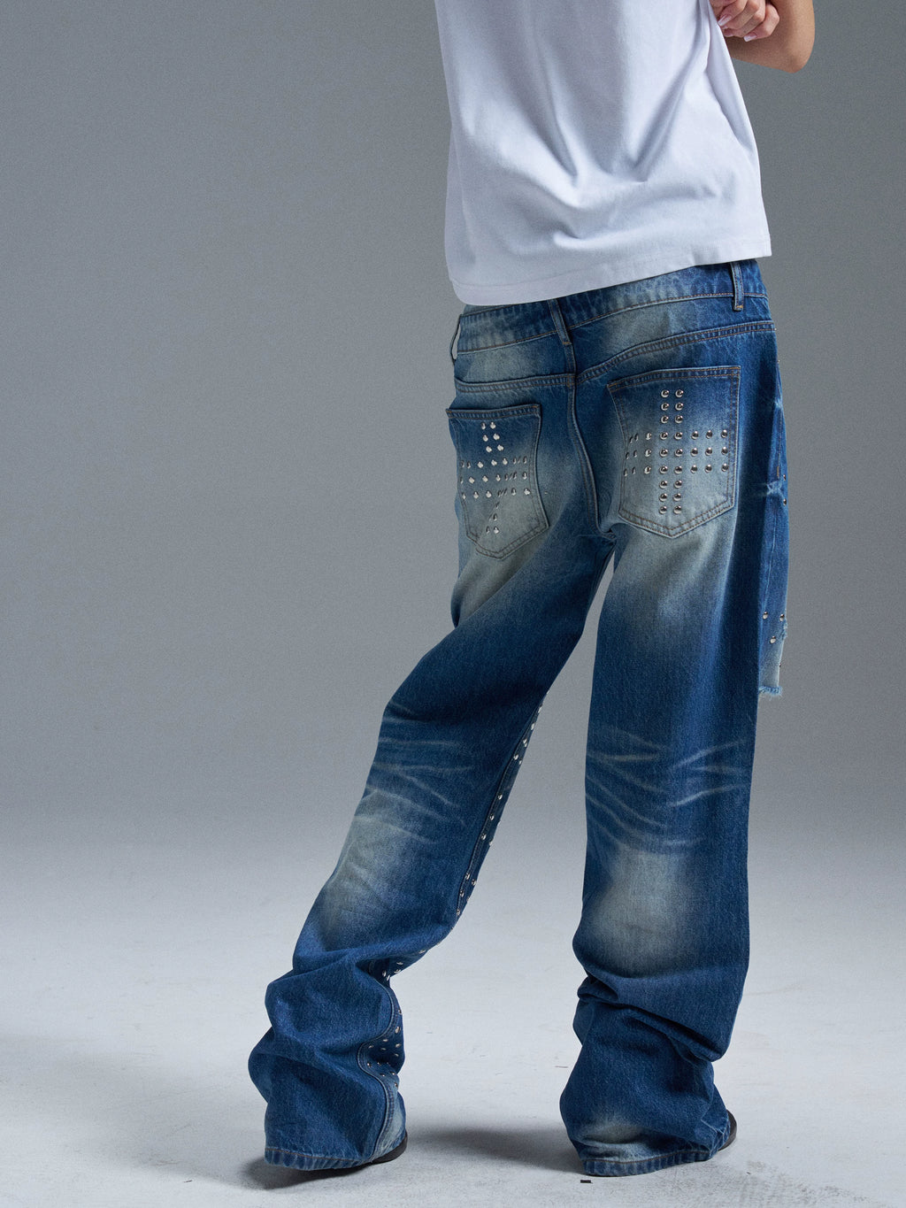 RIVETED RHINESTONE FLARED JEANS
