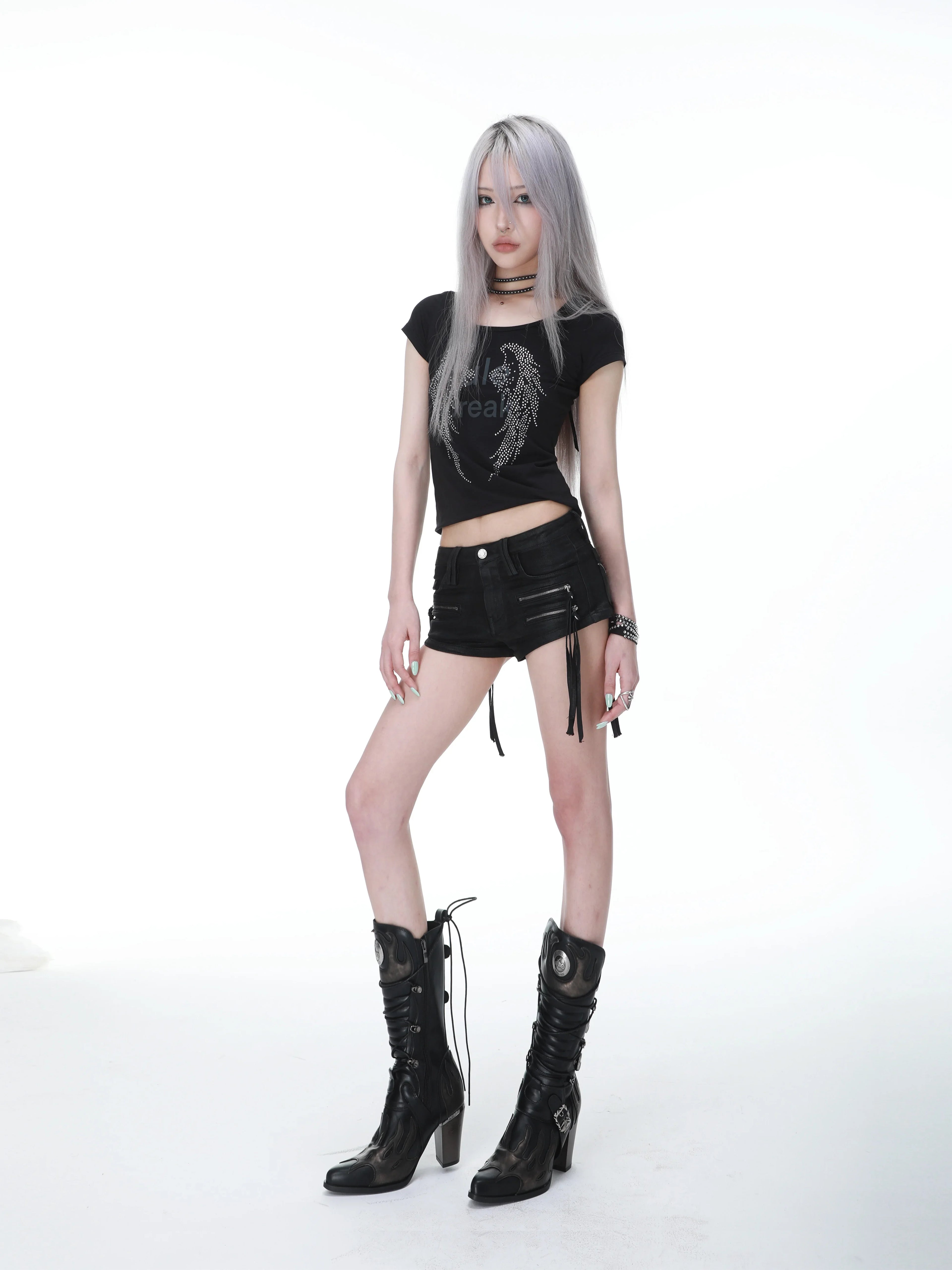 FRINGE WAXED DENIM HOT PANTS