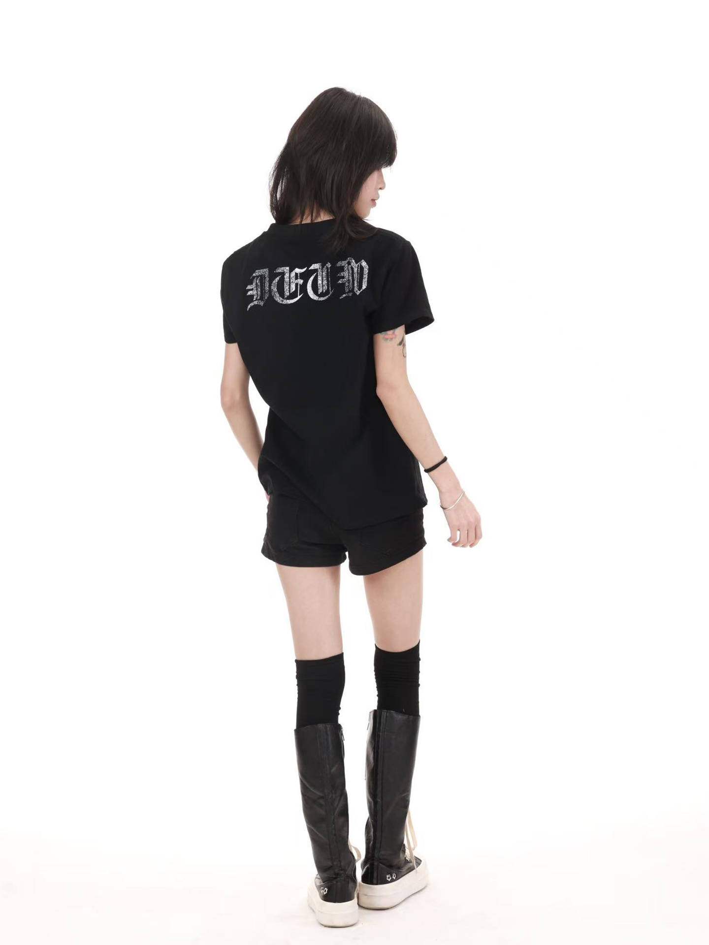 LEOPARD FLAG GRAPHIC T-SHIRT