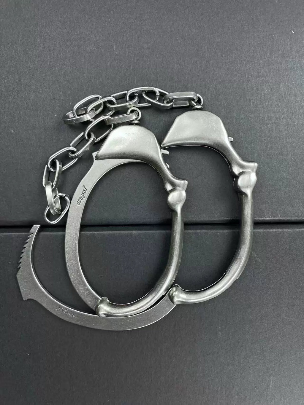 HANDCUFF CHAIN