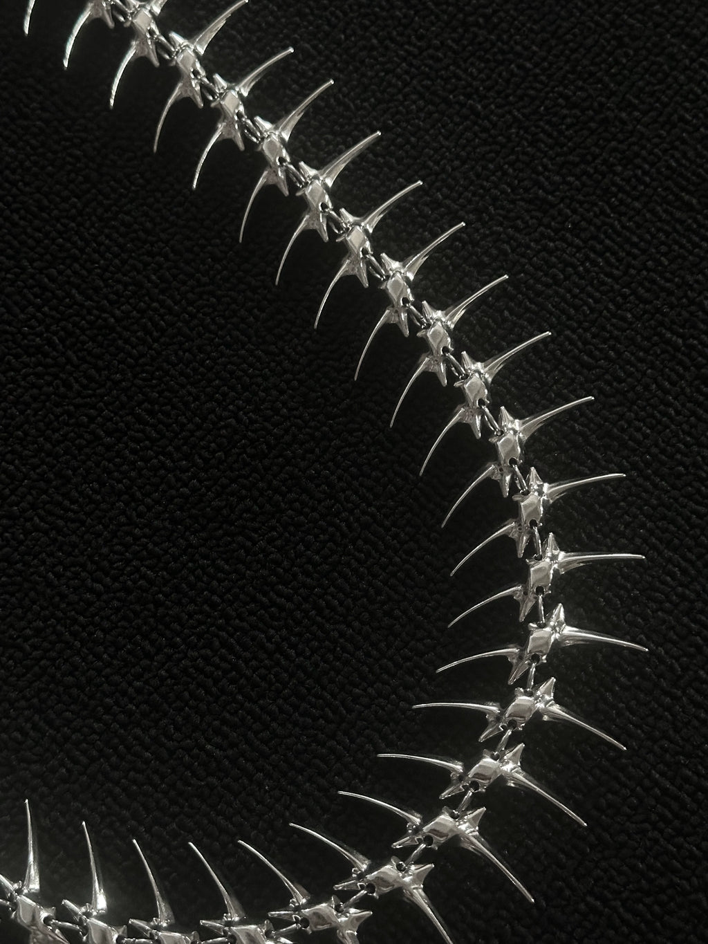 ALIEN BONE CHAIN