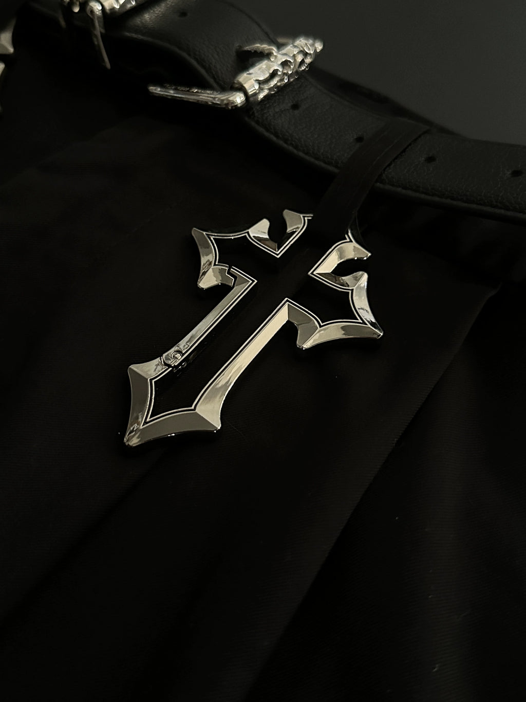 HEAVY METAL KEYCHAIN