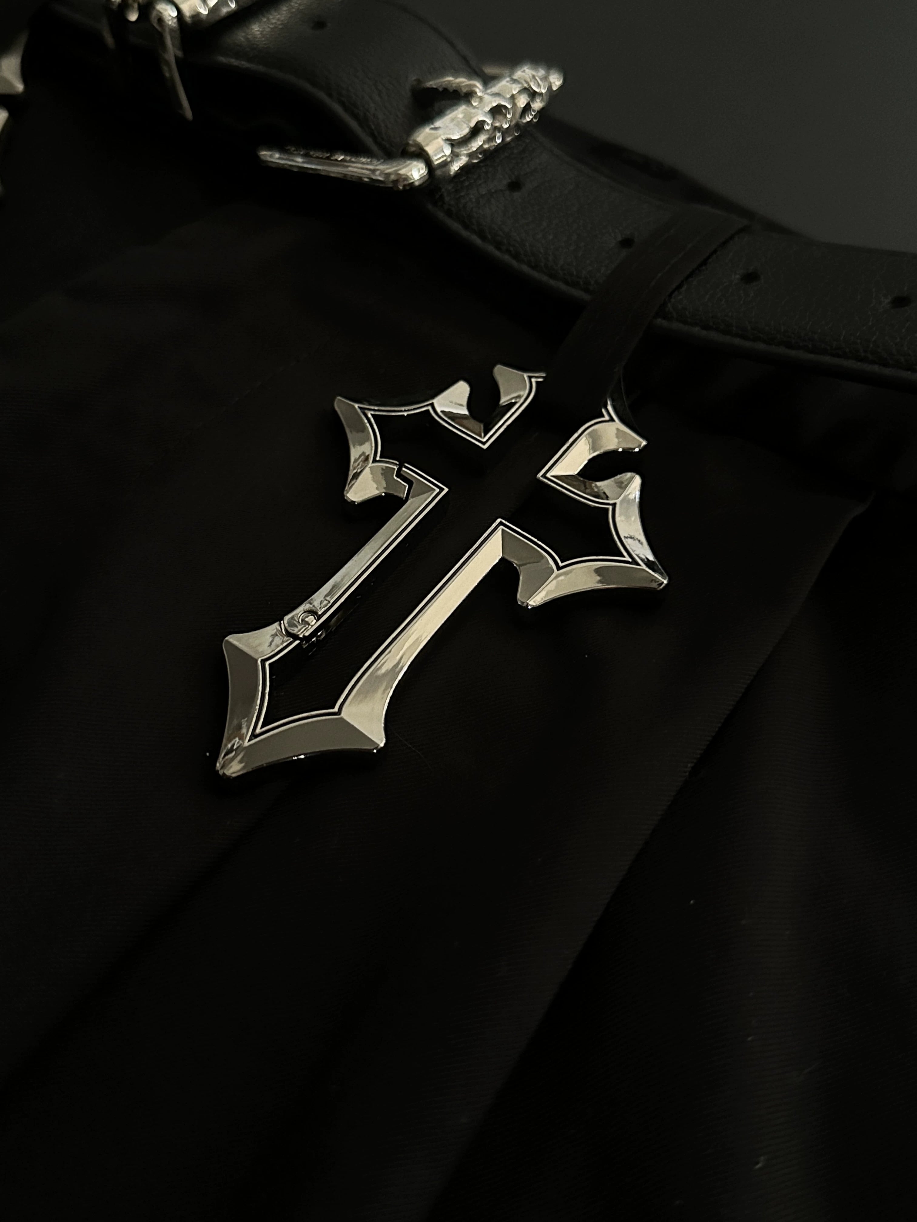 HEAVY METAL KEYCHAIN