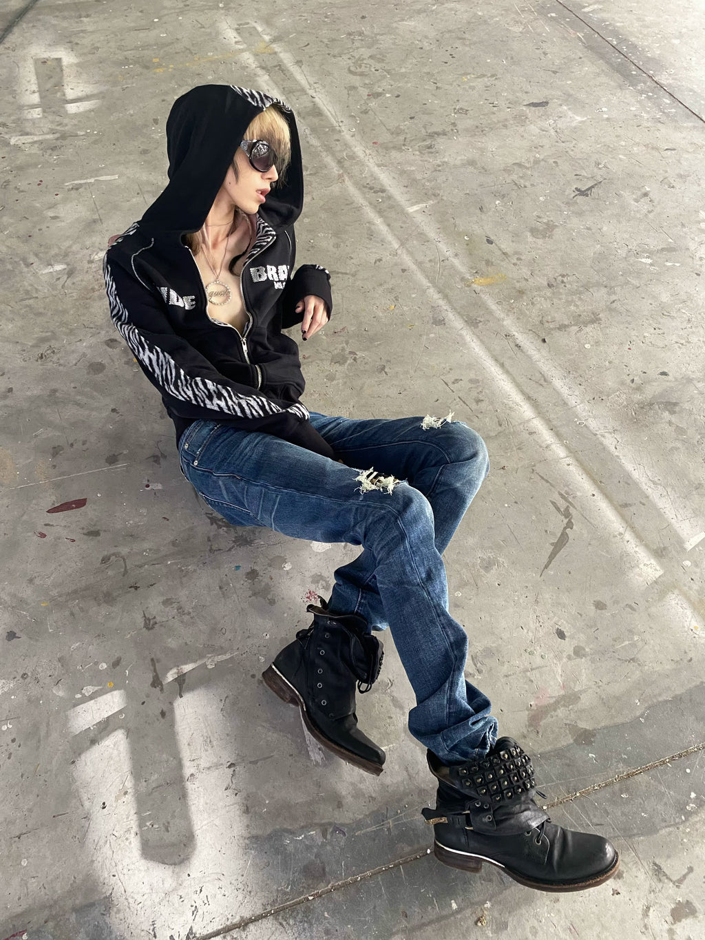 SLIM FIT DOUBLE ZIPPER HOODIE