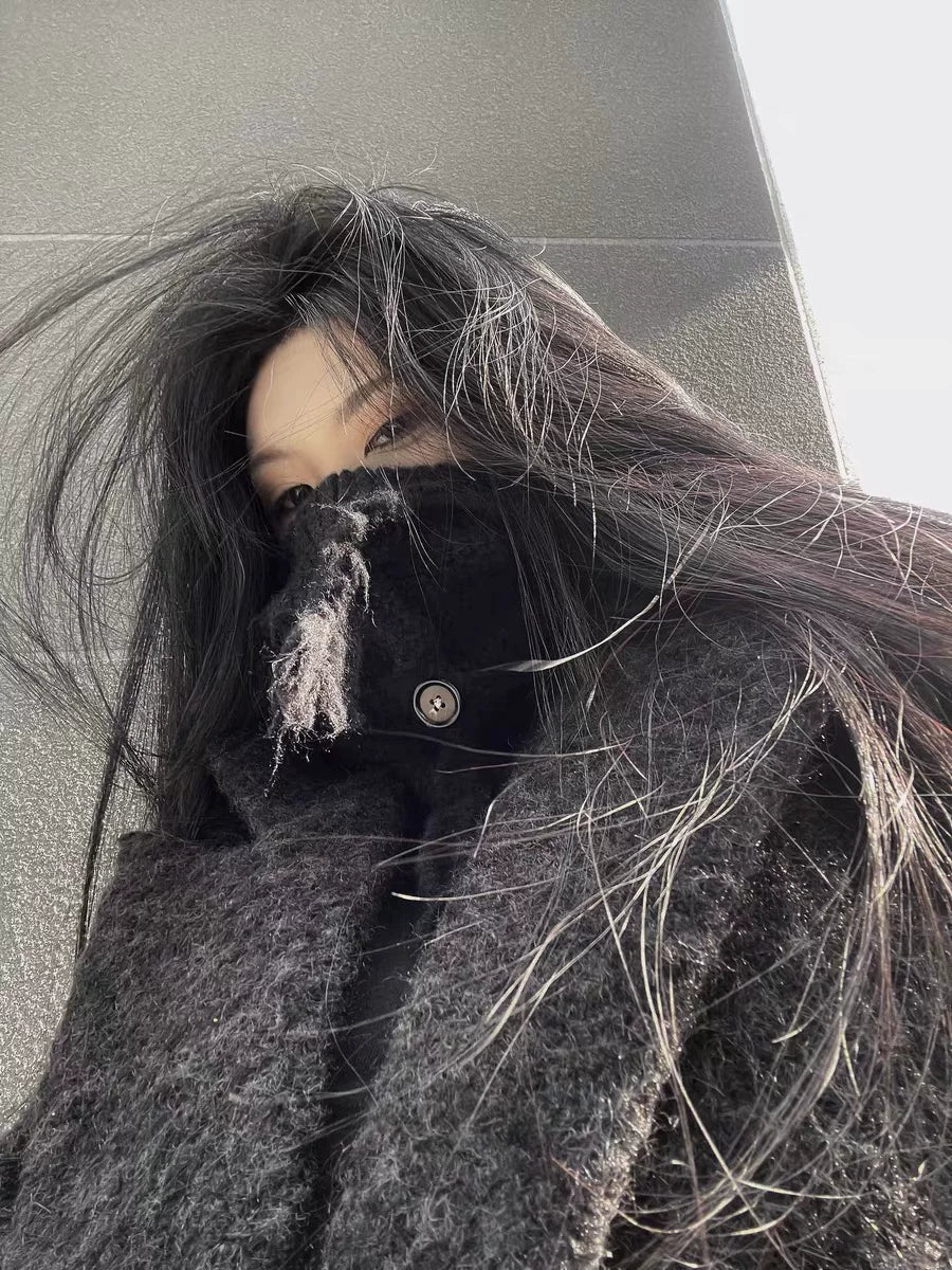 THICK KNITTED WOOL SCARF