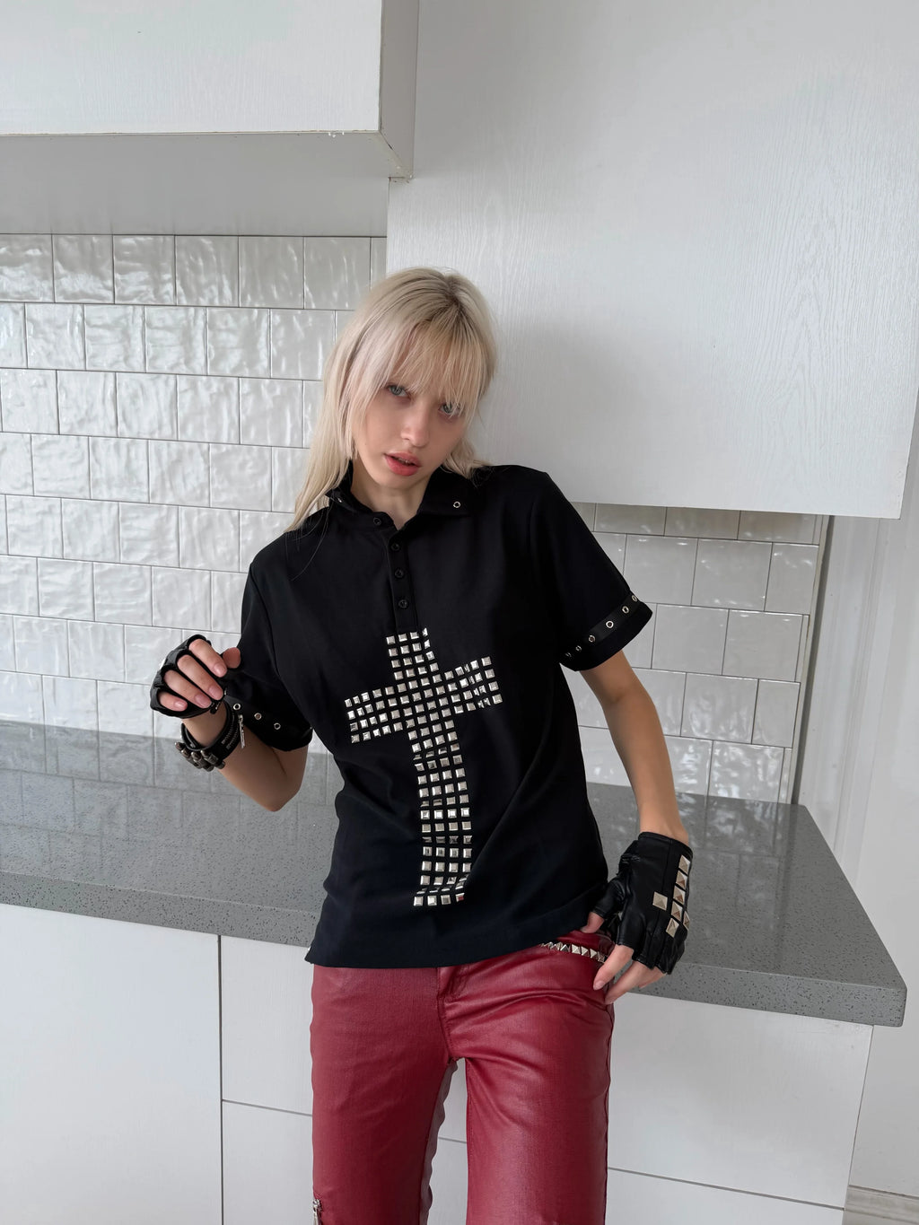 STUDDED CROSS POLO T-SHIRT