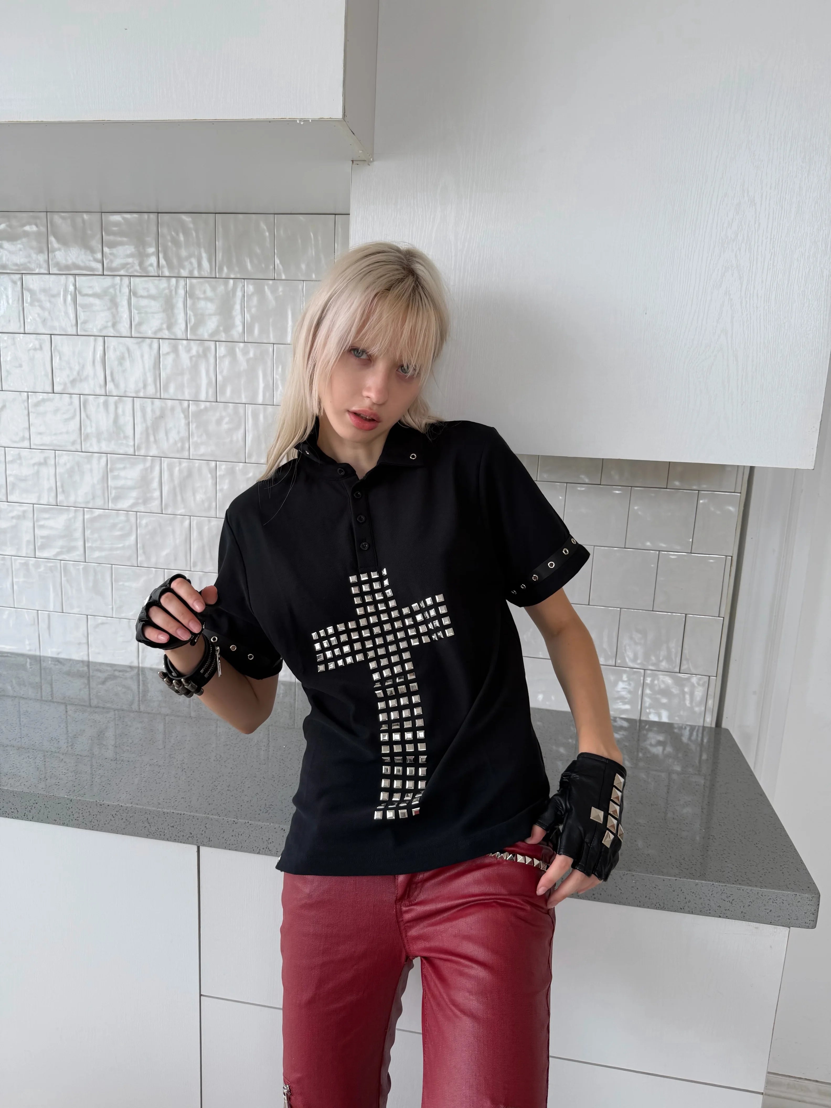STUDDED CROSS POLO T-SHIRT