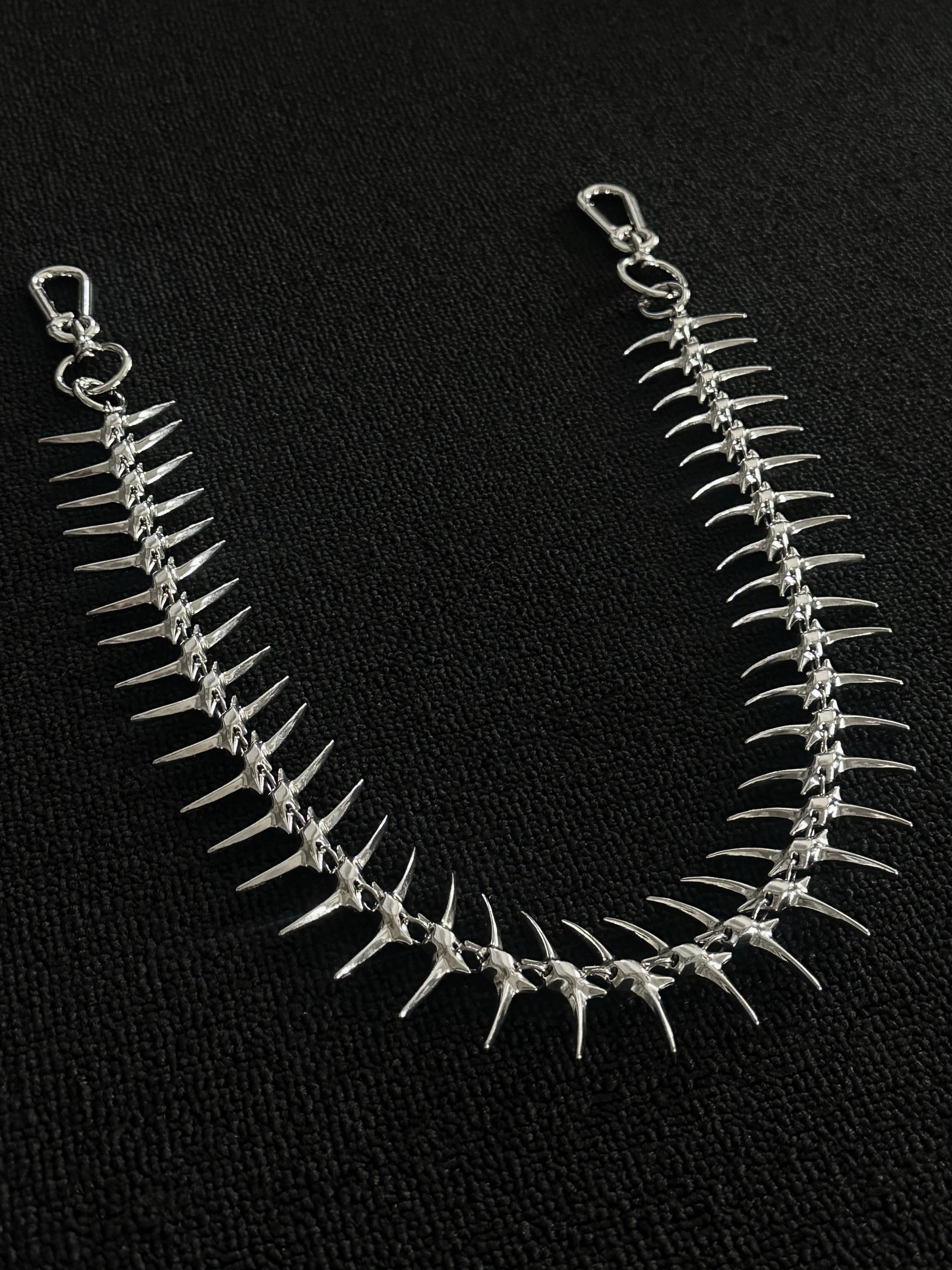 ALIEN BONE CHAIN