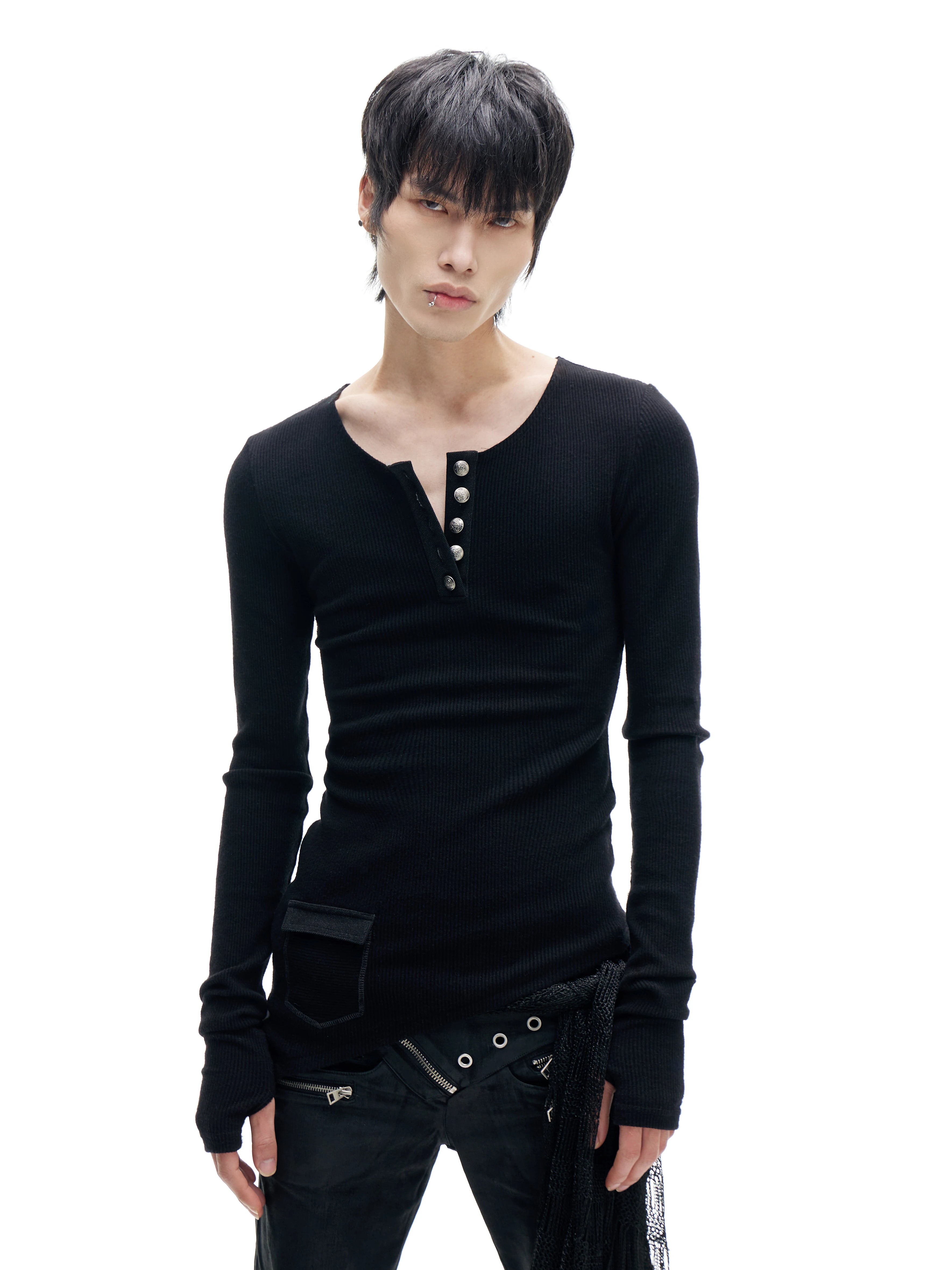 IRREGULAR SLANT HEM KNIT SWEATER