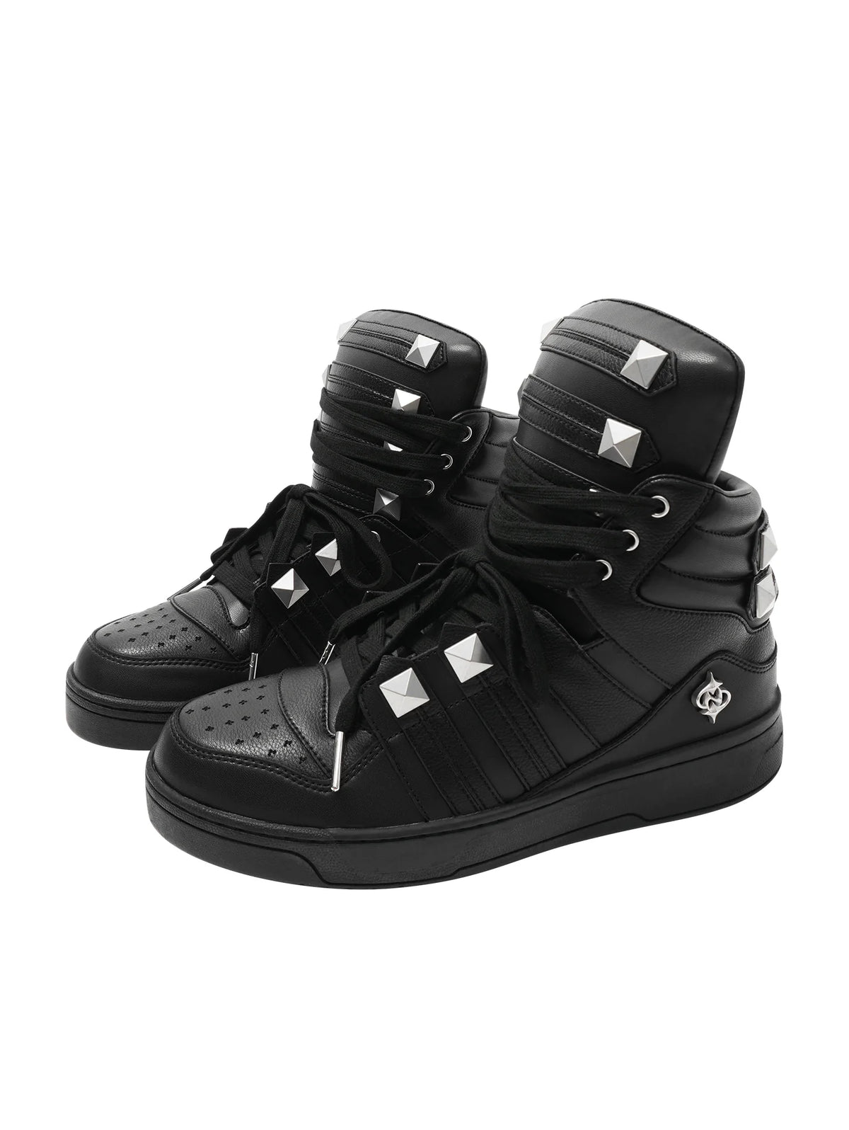 COURT-STYLE SNEAKERS WITH PEARL CLOSURE