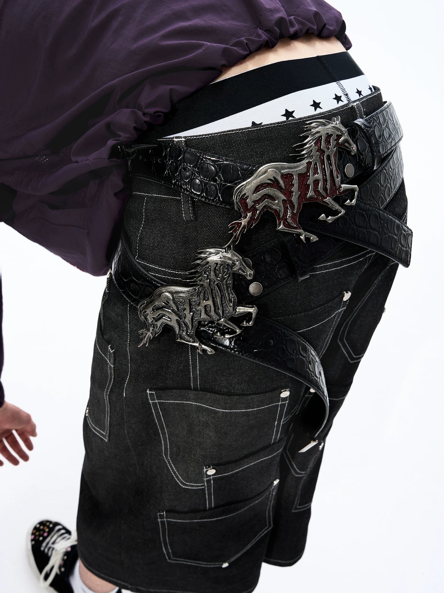 EMBOSSED LEATHER BELT WITH ALLOY HEAD