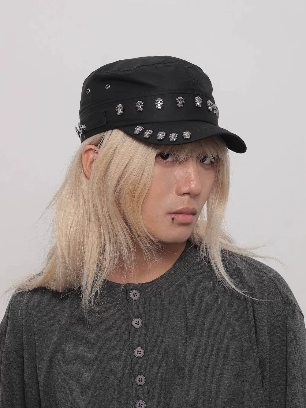 Y2K SKULL RIVET FLAT CAP