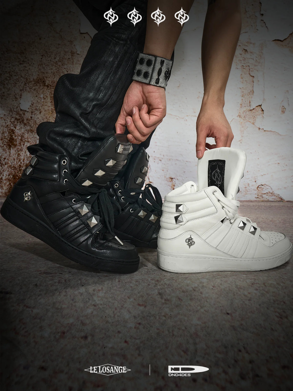 COURT-STYLE SNEAKERS WITH PEARL CLOSURE