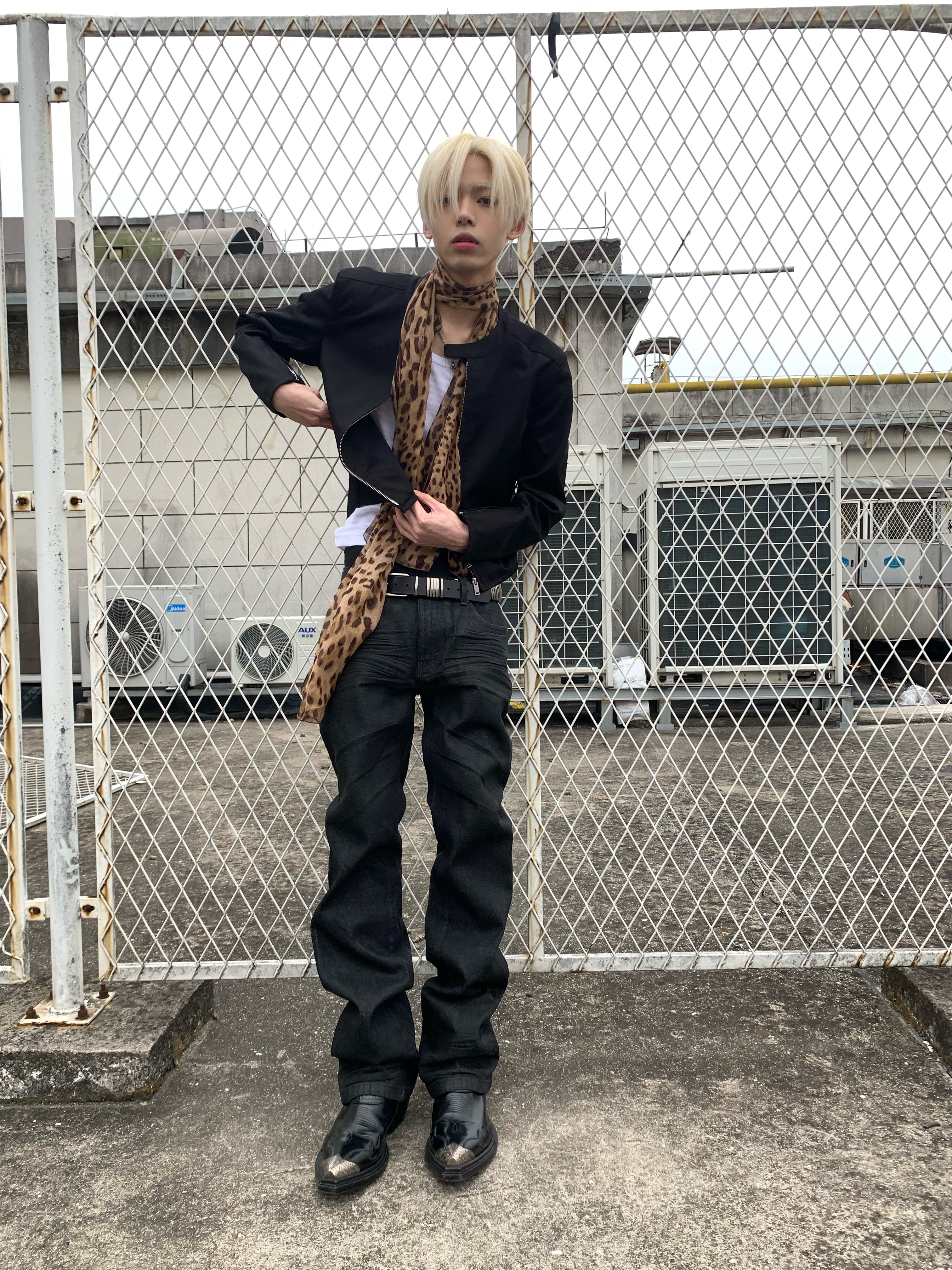 DISTRESSED WAXED JEANS